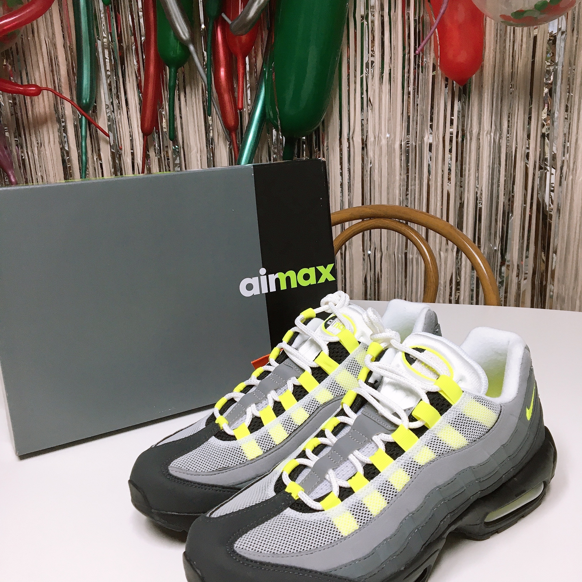 Nike Air Max 95 OG Neon Yellow 2020 착용 스타일 - 1