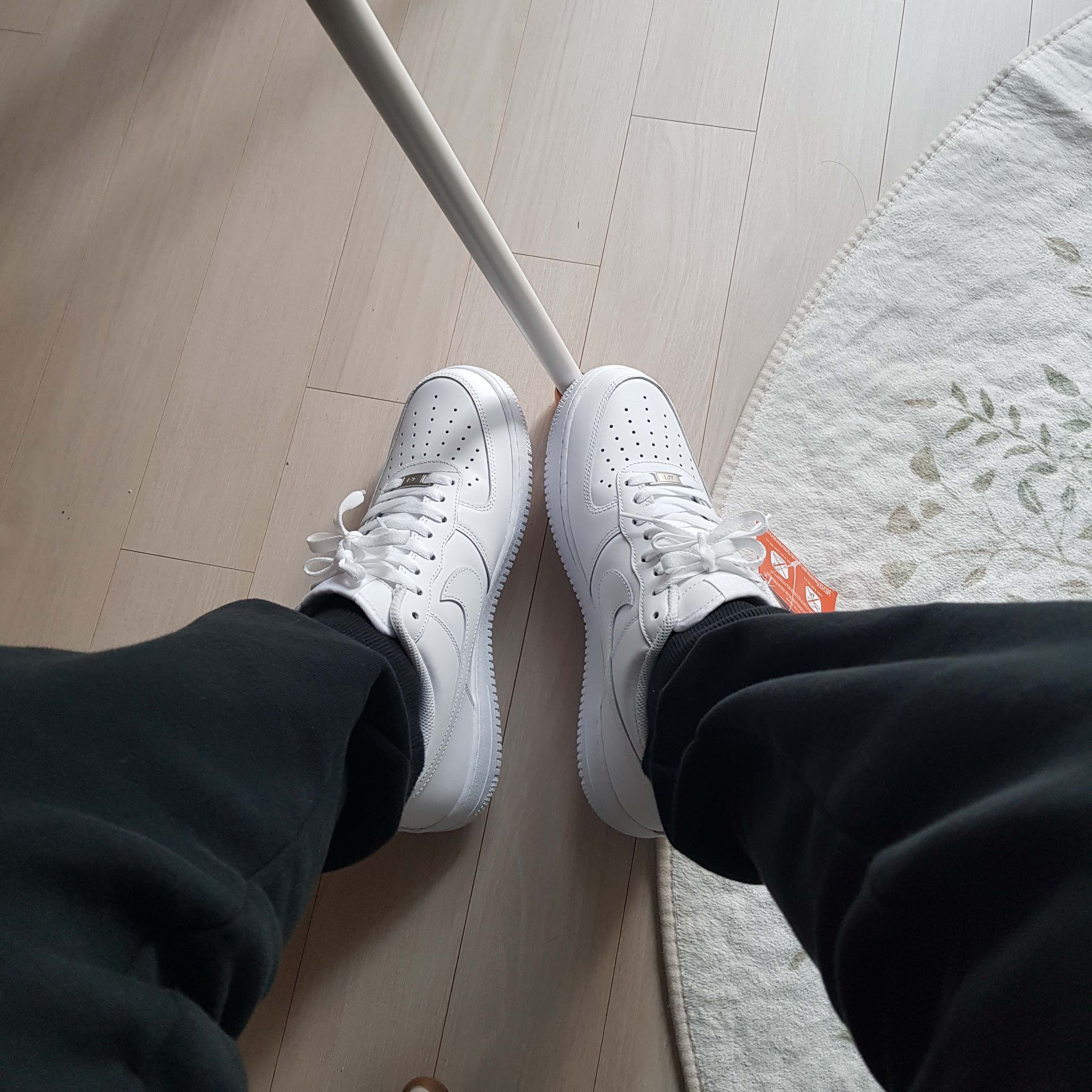 Nike Air Force 1 '07 Low White 착용 스타일