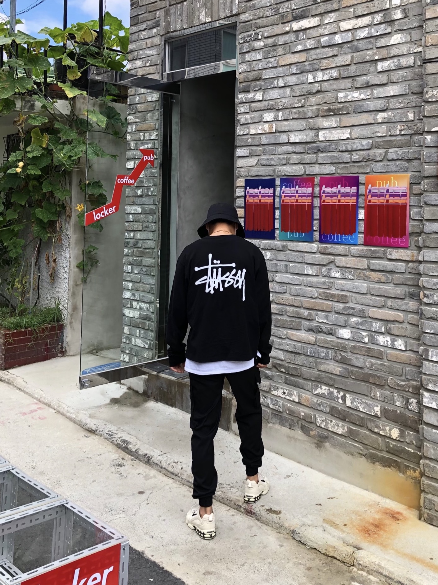 Nike x Stussy Air Zoom Spiridon Cage 2 Fossil 착용 스타일