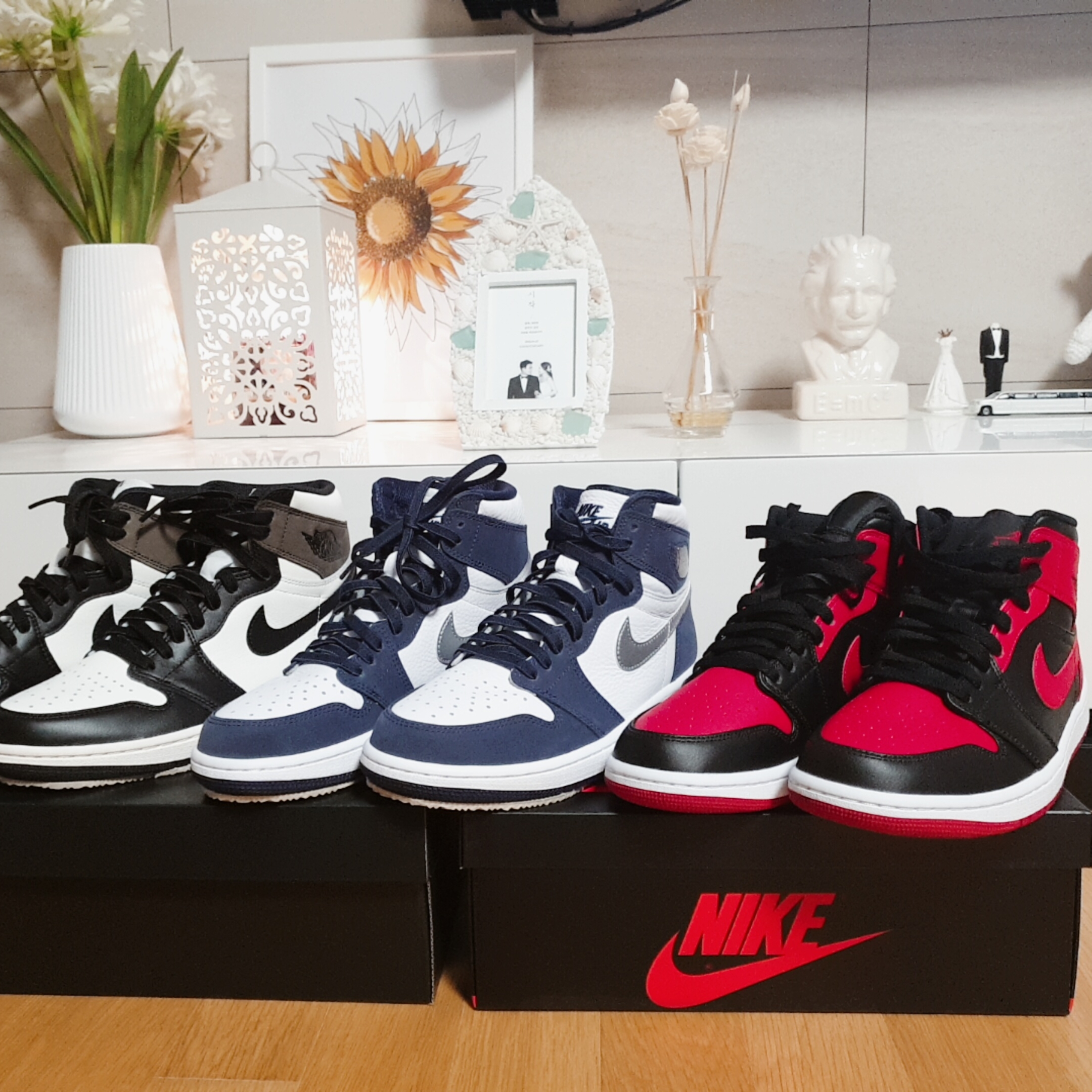 Jordan 1 Mid Bred Banned 2020, Jordan 1 Retro High OG Black Mocha 착용 스타일