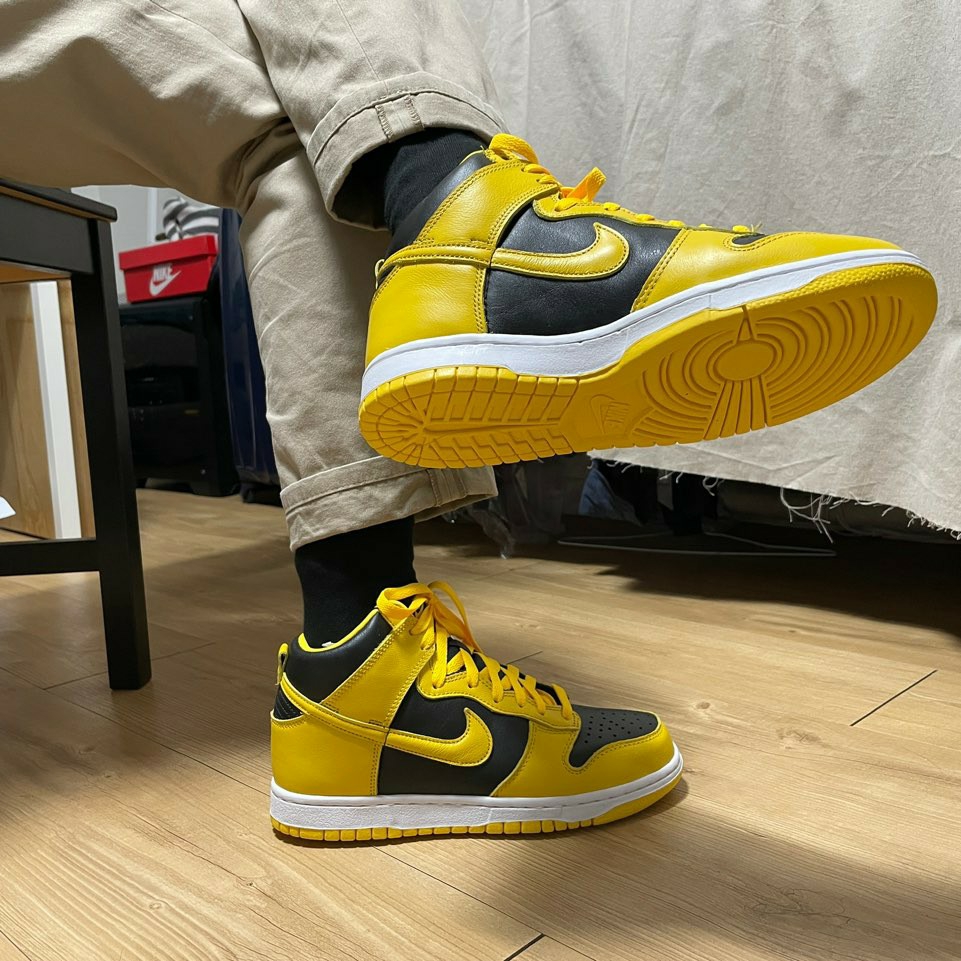 Nike Dunk High SP Varsity Maize 착용 스타일 - 4