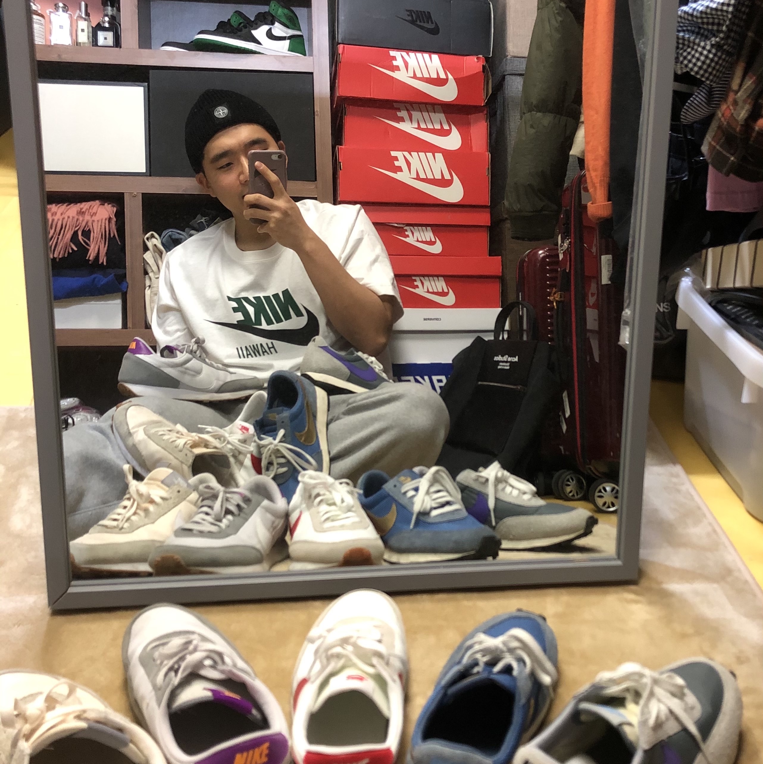 (W) Nike Daybreak Summit White, (W) Nike Daybreak Summit White University Red 착용 스타일