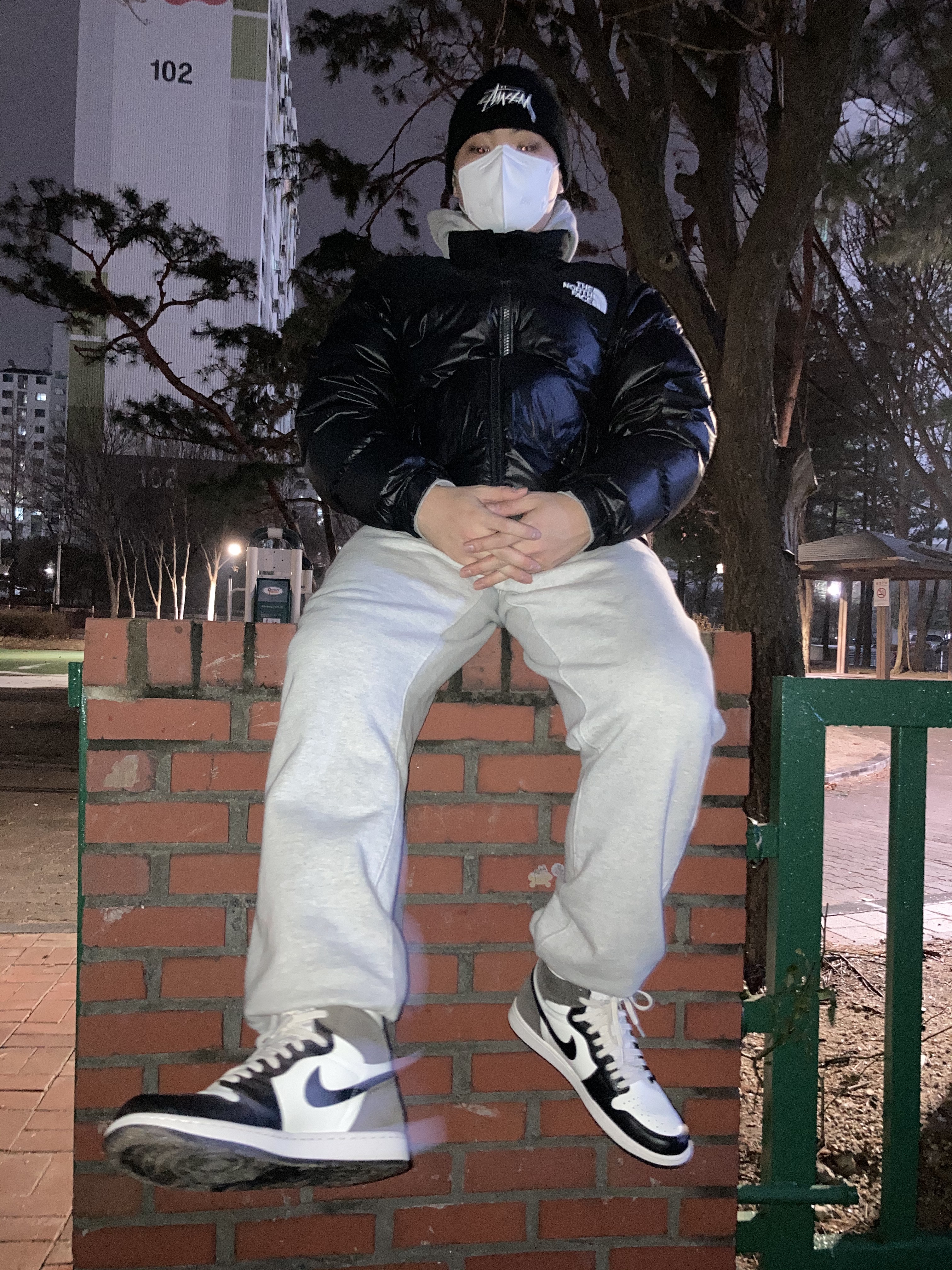 Jordan 1 Retro High OG Black Mocha 착용 스타일