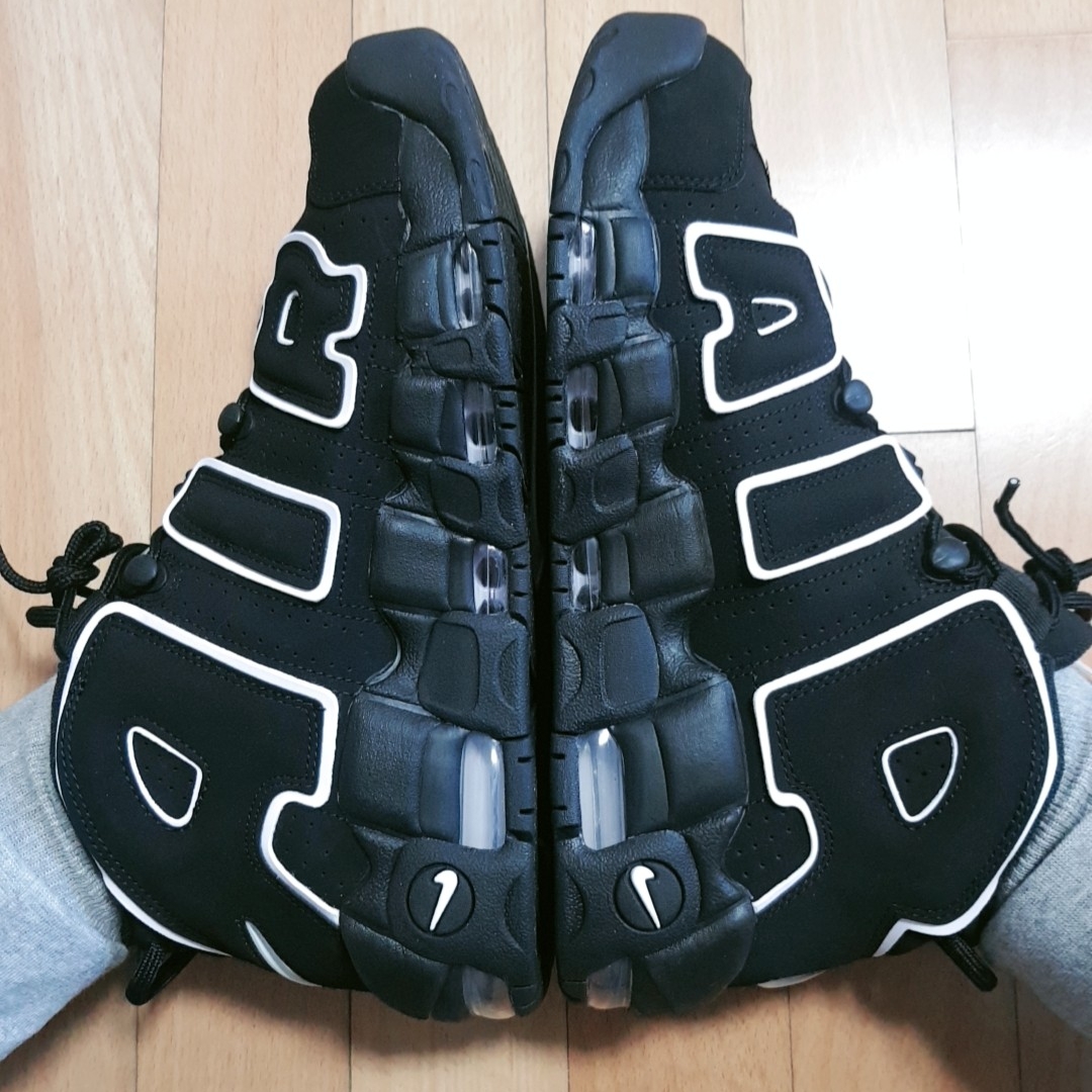 Nike Air More Uptempo Black White 2020 착용 스타일