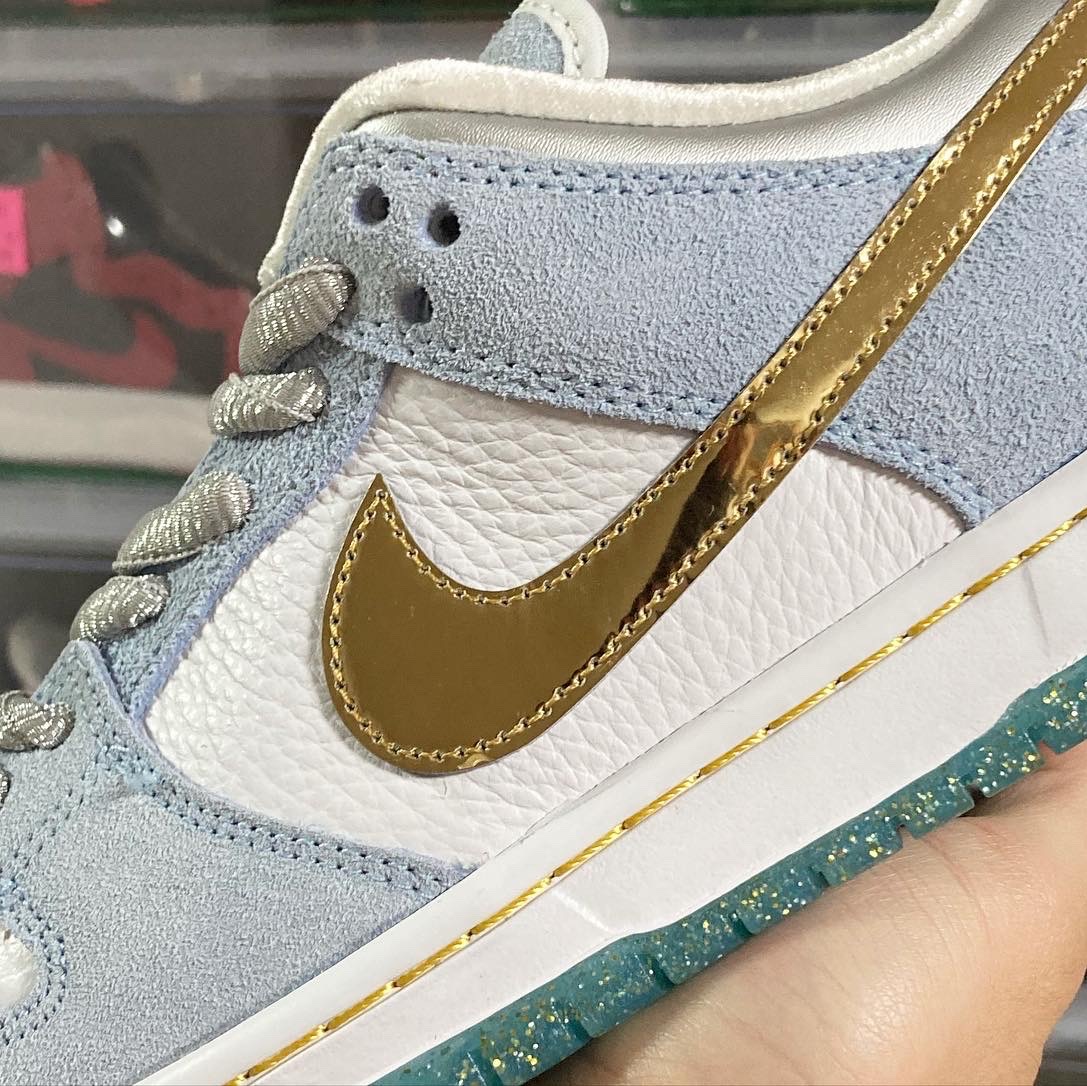 Nike x Sean Cliver SB Dunk Low Holiday Special 착용 스타일 - 3