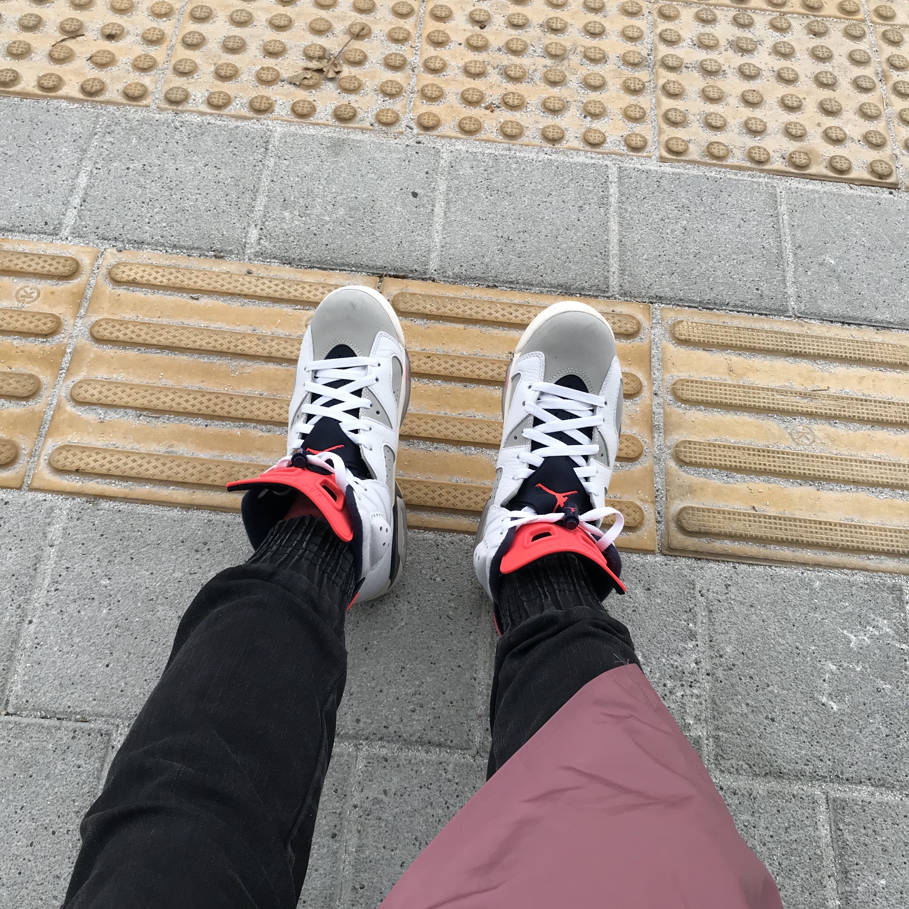 Jordan 6 Retro Tinker 착용 스타일 - 3