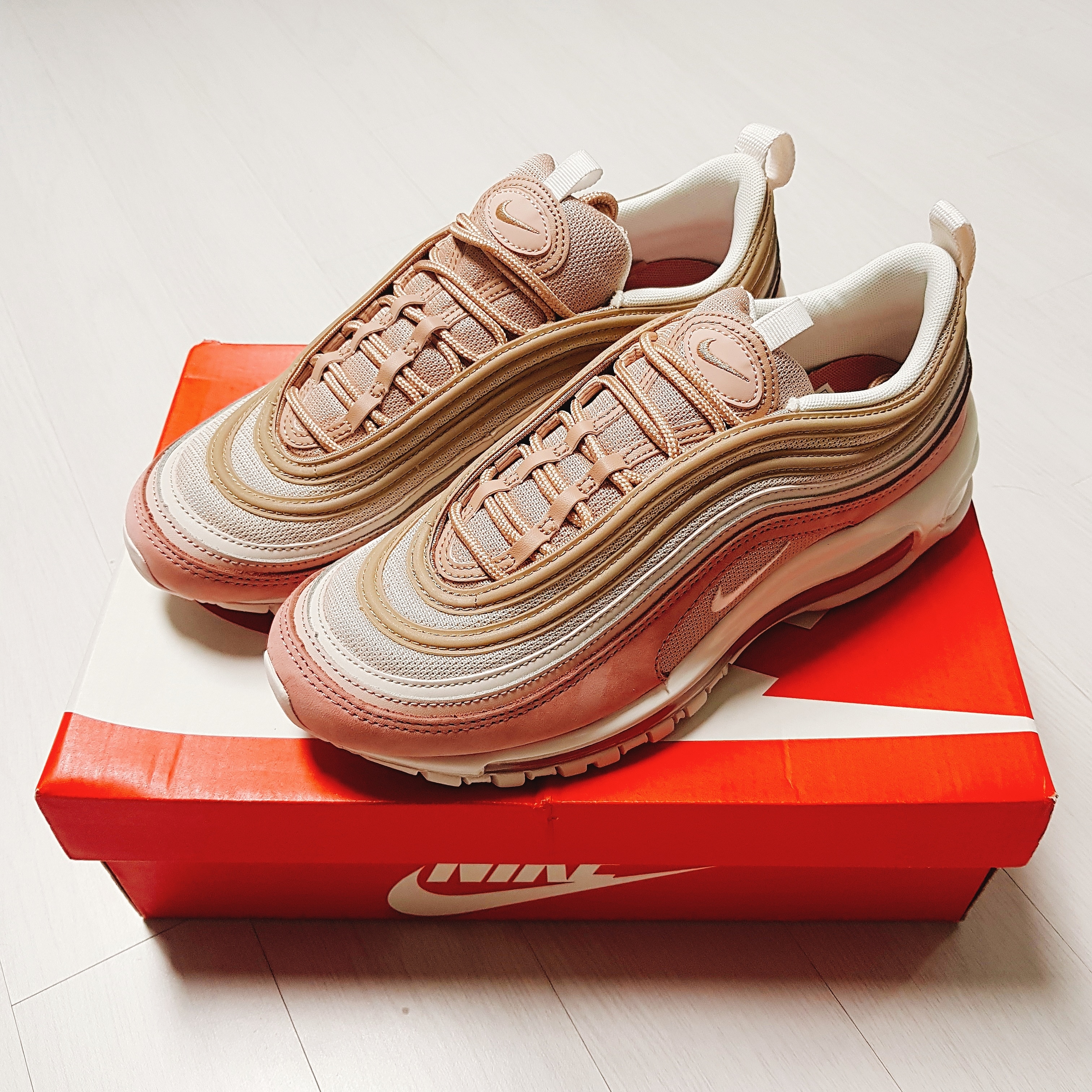 Nike Air Max 97 Particle Beige 착용 스타일