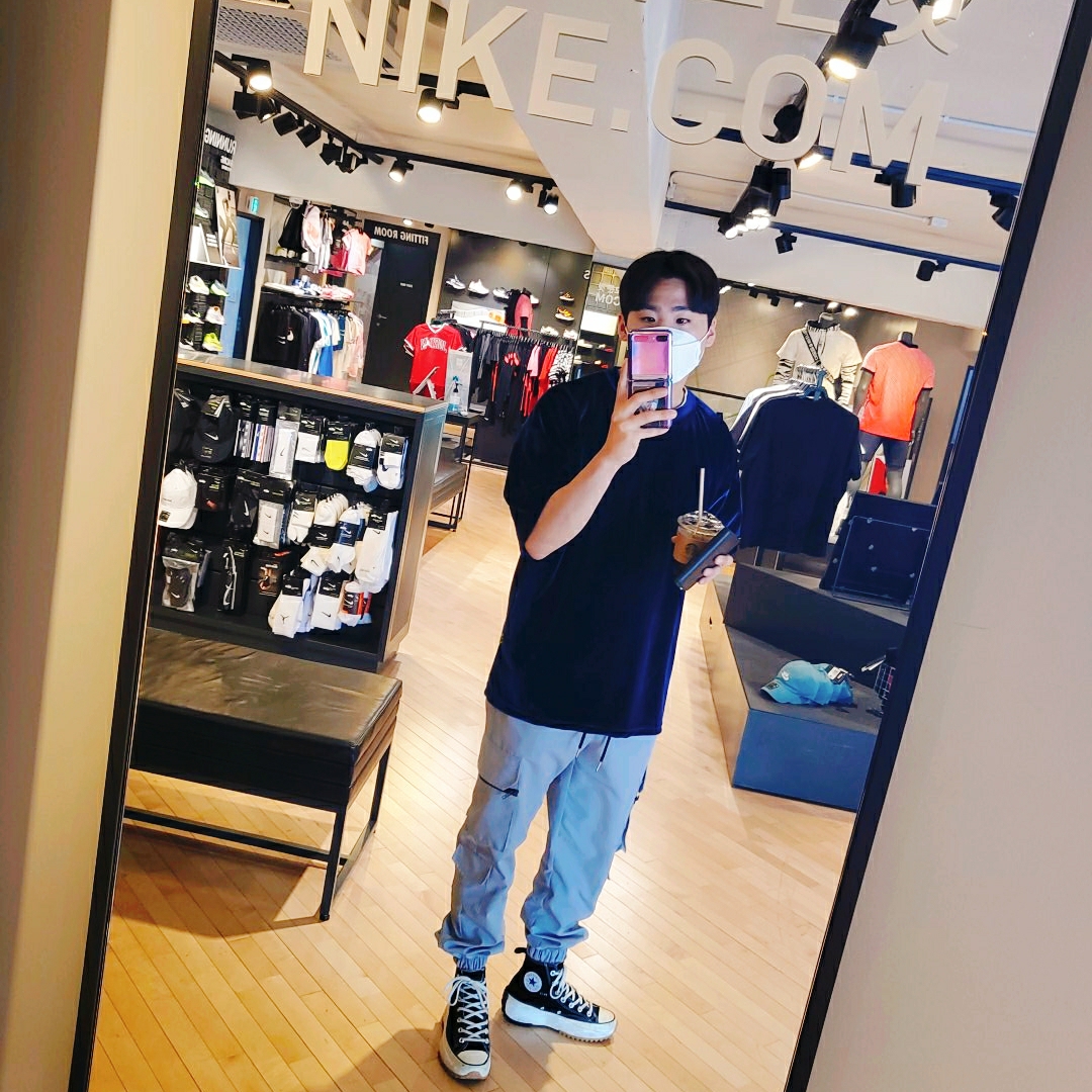 Converse x JW Anderson Run Star Hike Hi Black 착용 스타일