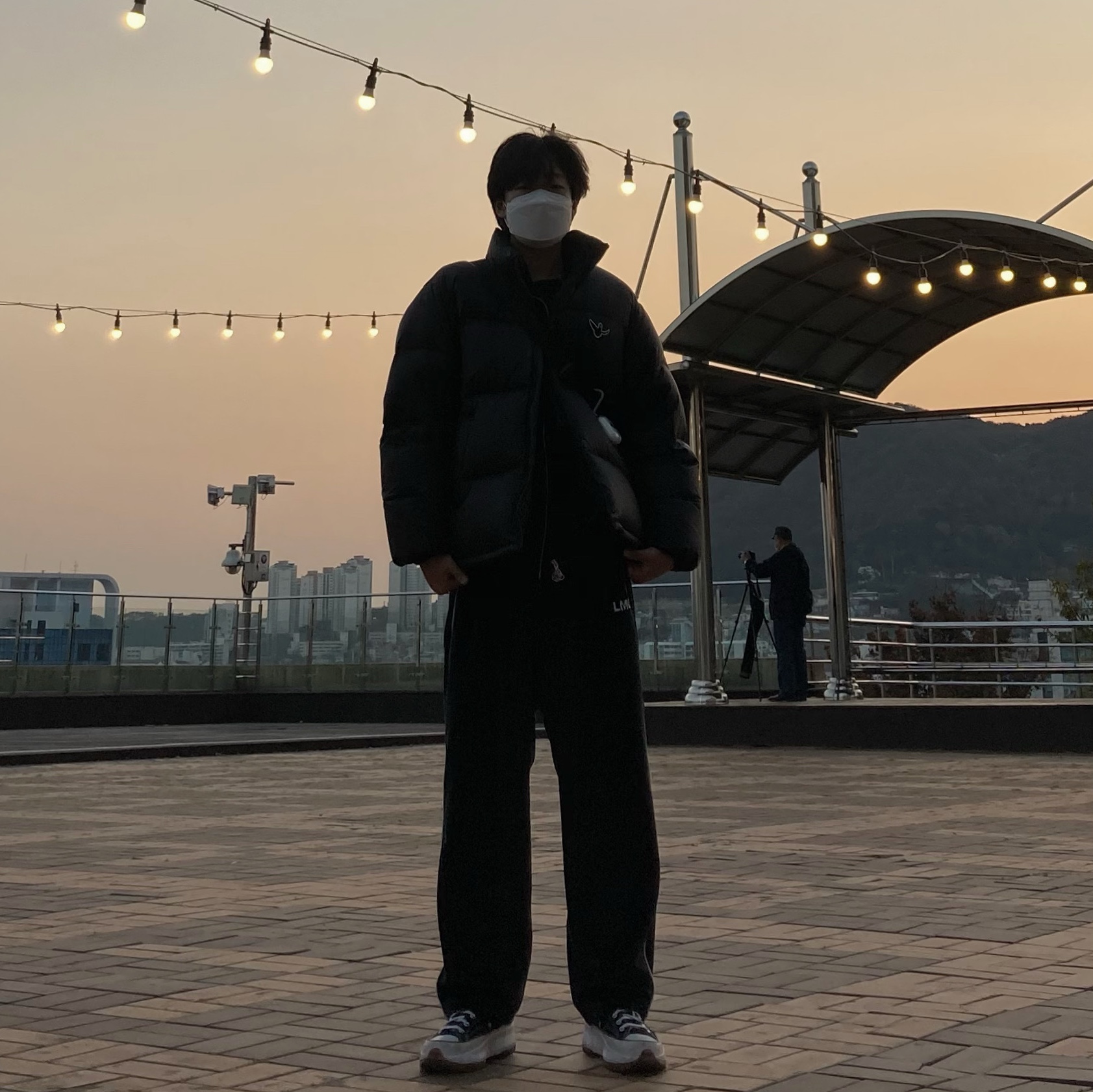 Converse Run Star Hike Hi Black White Gum 착용 스타일