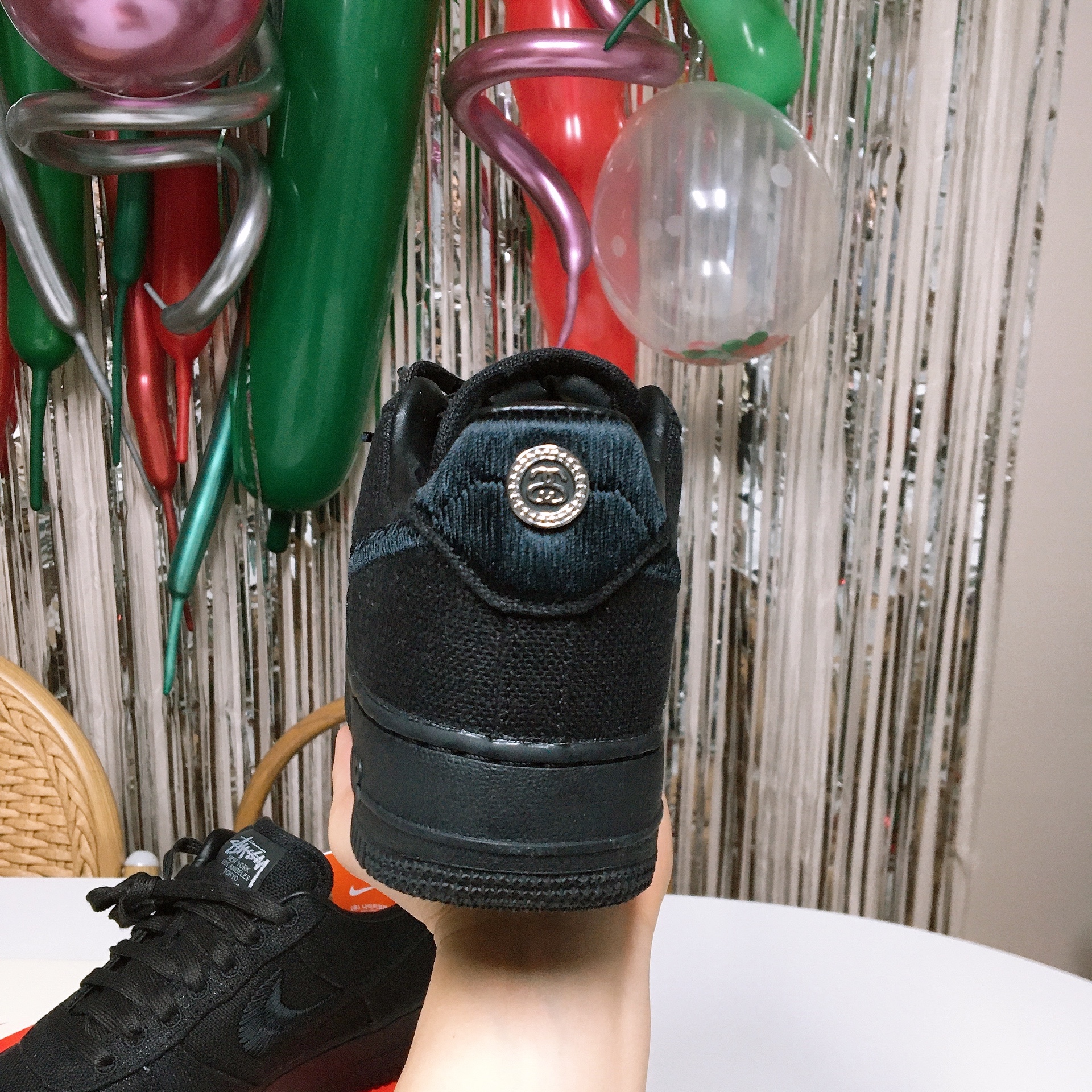 Nike x Stussy Air Force 1 Low Triple Black 착용 스타일 - 5