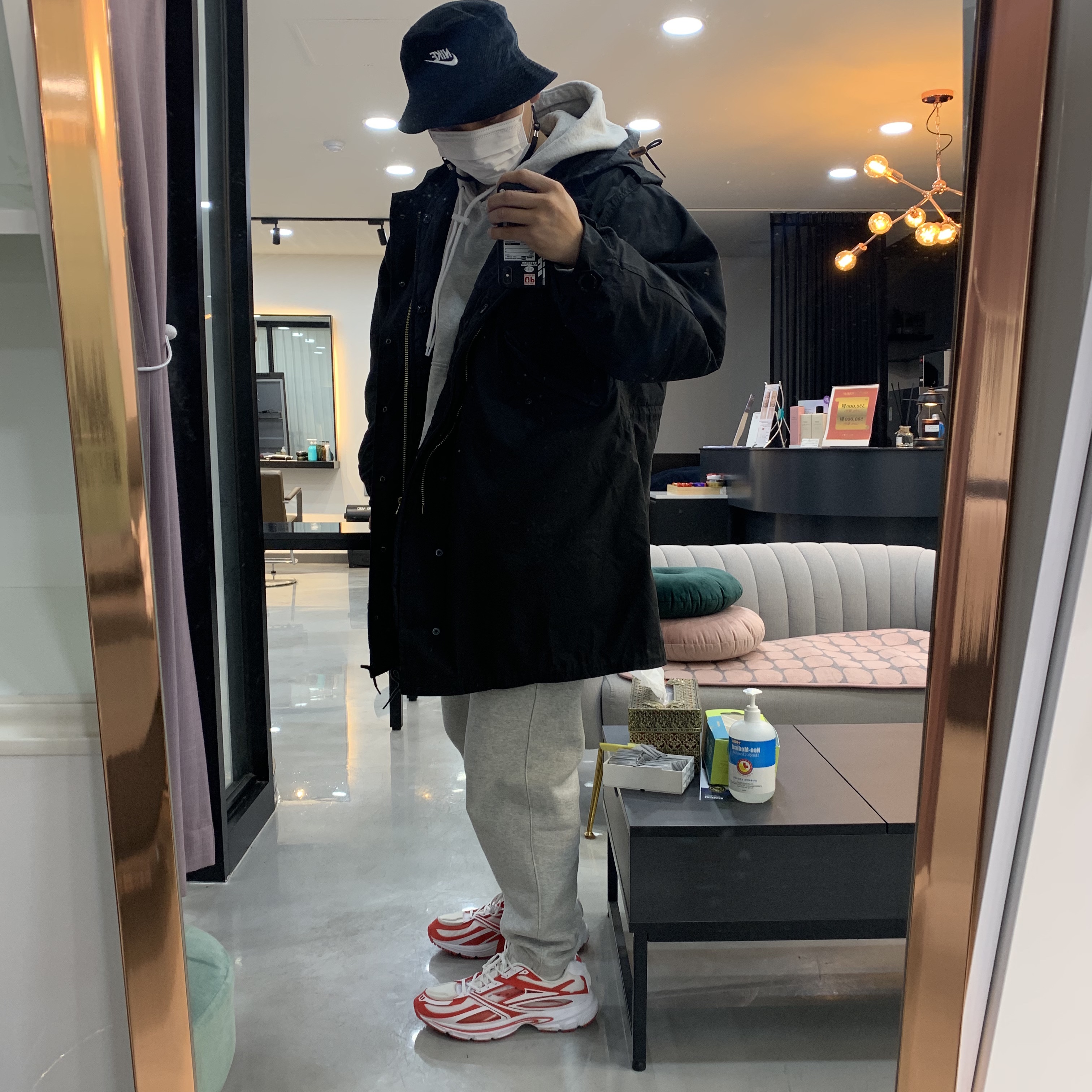 Reebok x Kanghyuk Premier Road Modern White Red , Nike M NRG Hoodie Grey Heather 착용 스타일