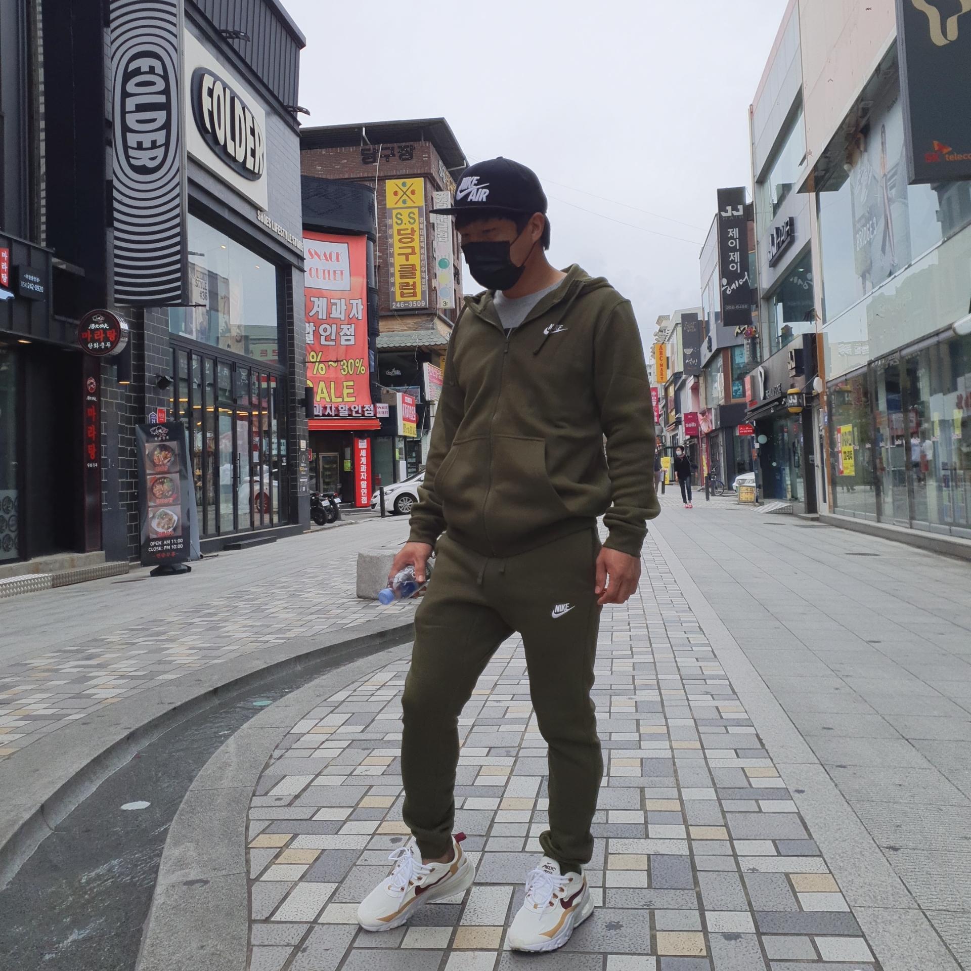 (W) Nike Air Max 270 React Equestrian 착용 스타일