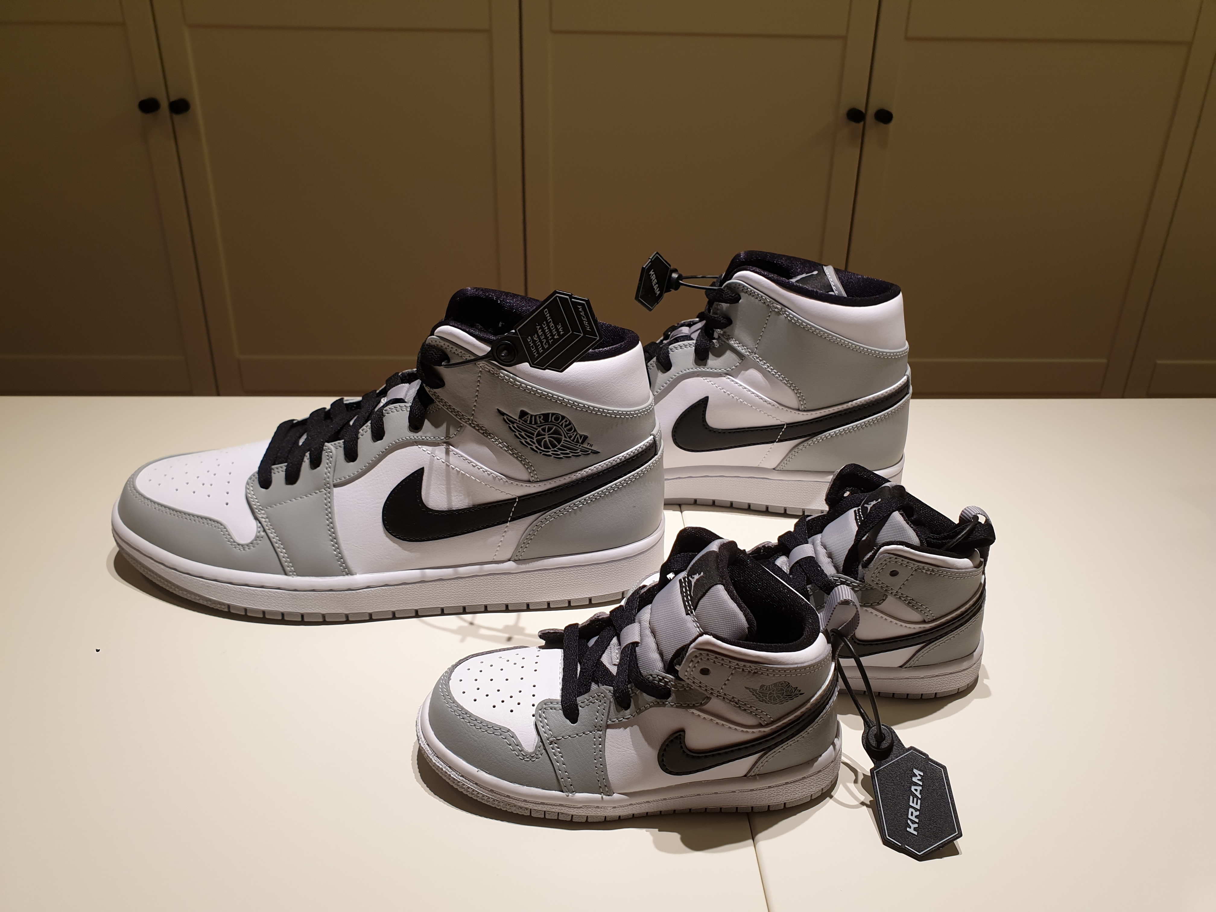 Jordan 1 Mid Light Smoke Grey, (TD) Jordan 1 Mid Light Smoke Grey 착용 스타일