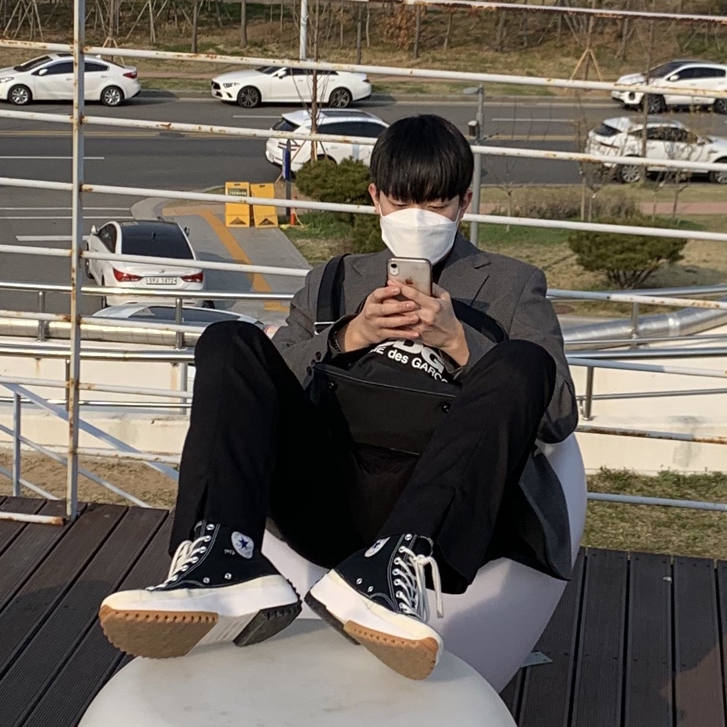 Converse x JW Anderson Run Star Hike Hi Black 착용 스타일