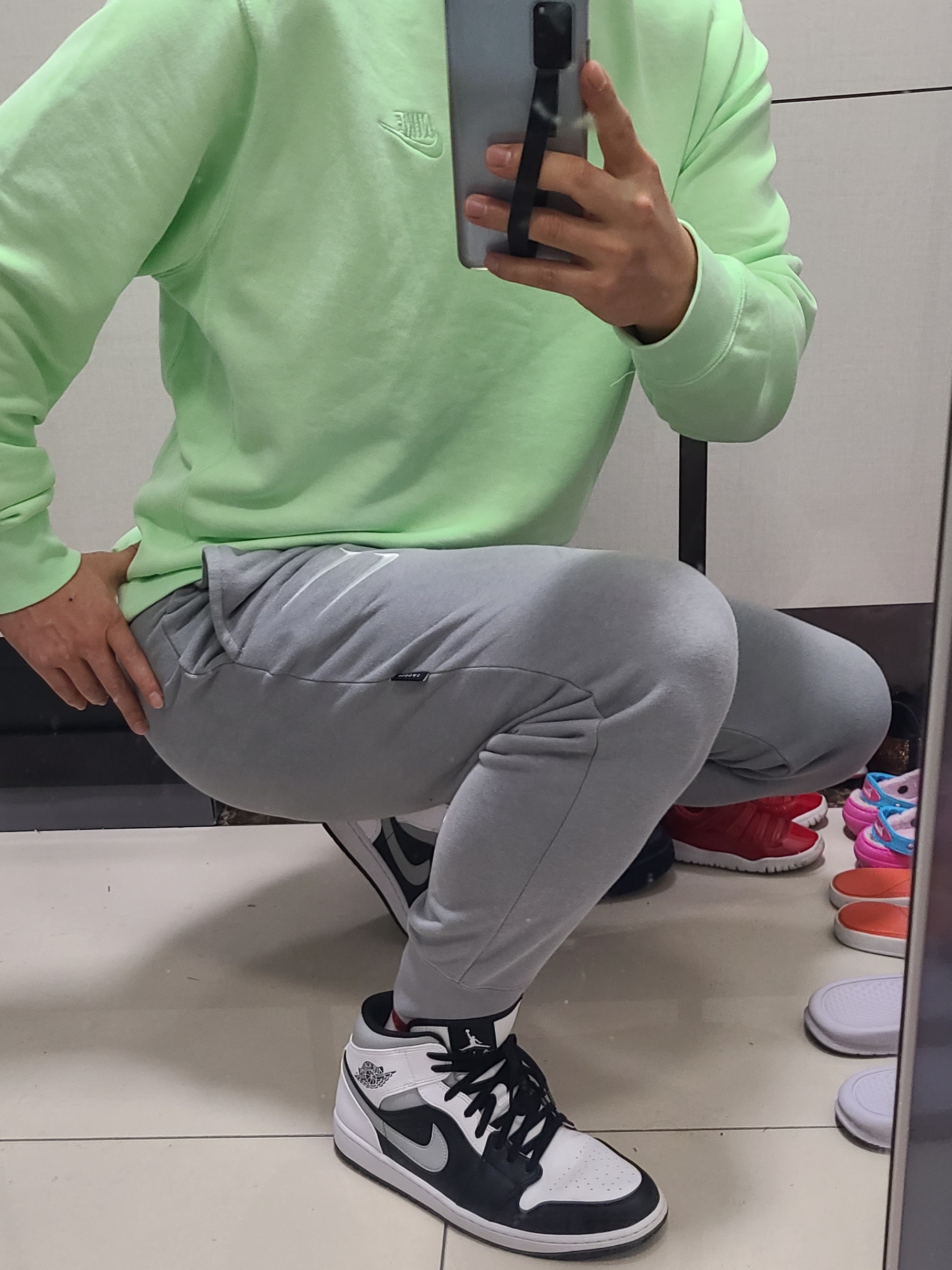 Jordan 1 Mid White Shadow 착용 스타일