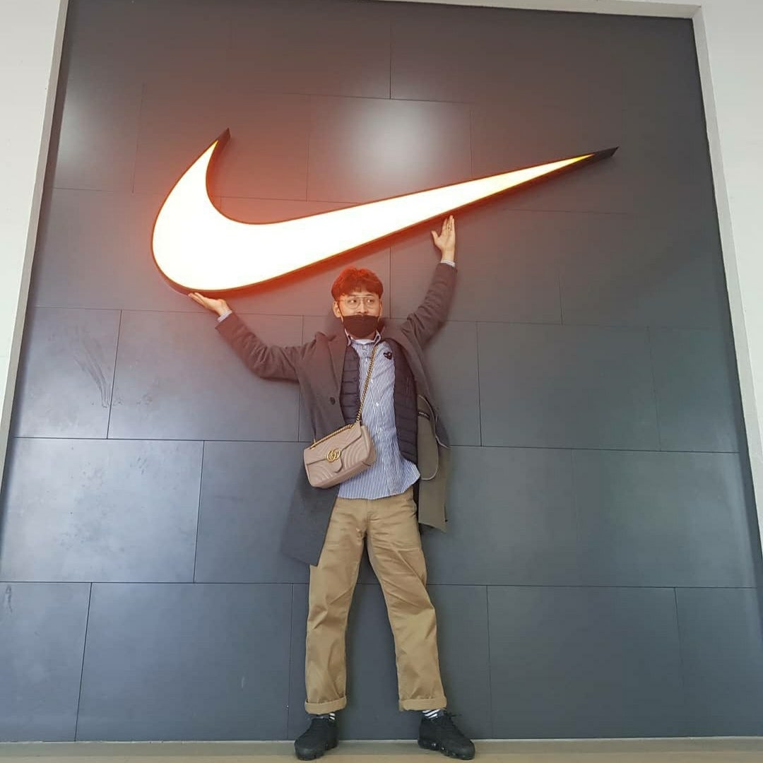 vapormax se laceless triple black