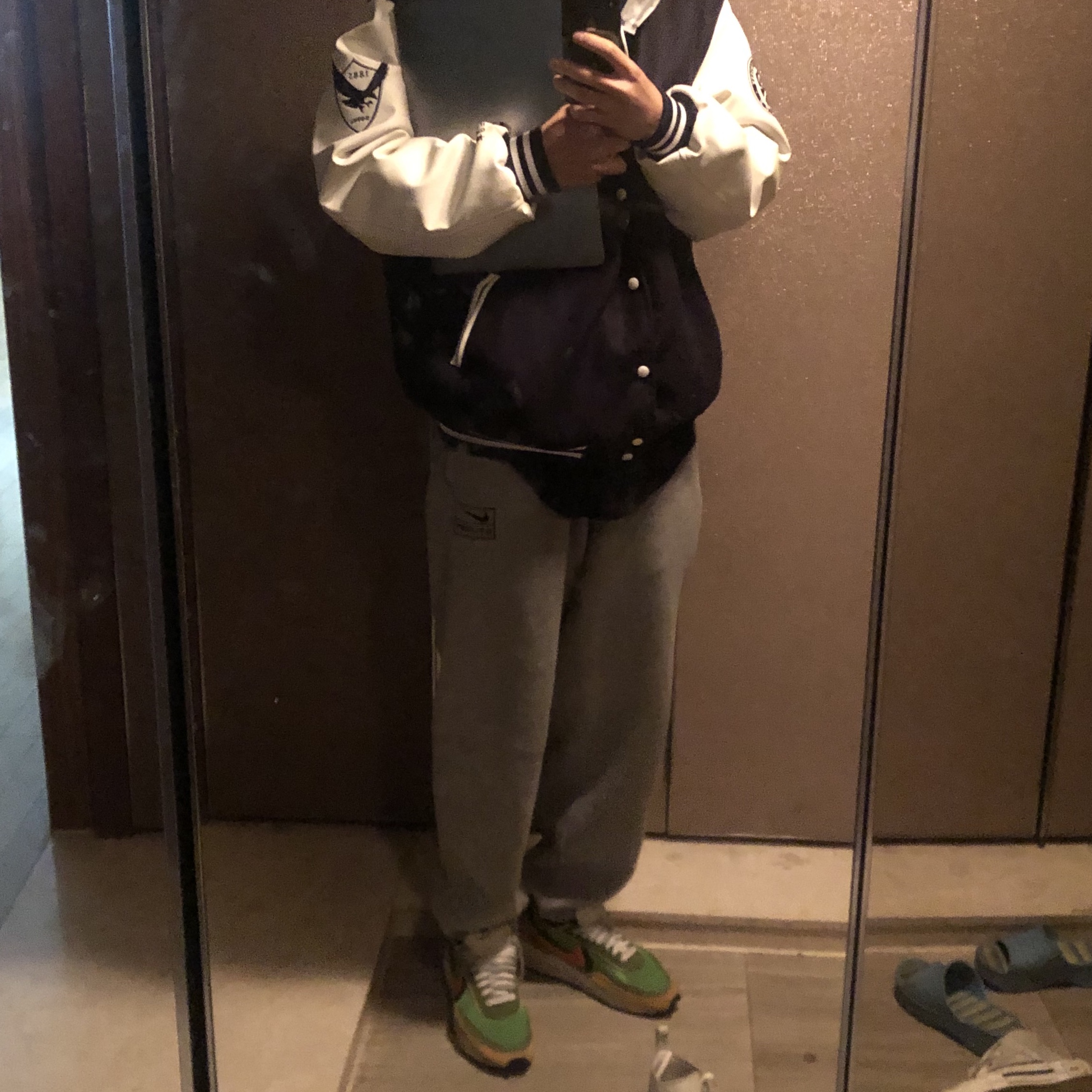 Nike x Sacai LDWaffle Green Multi, Nike x Stussy NRG BR Fleece Pants Grey 착용 스타일