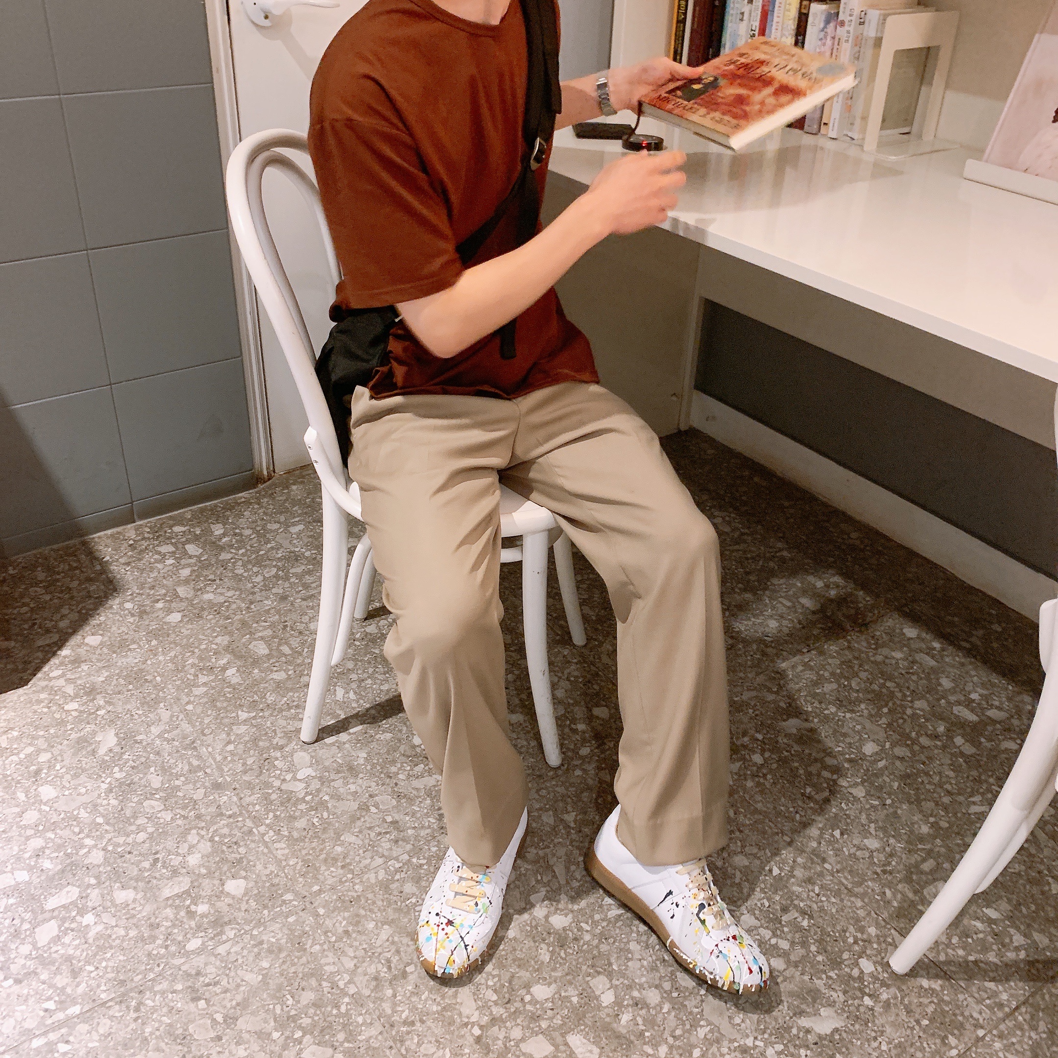 Maison Margiela Replica Paint Drop Sneakers 착용 스타일