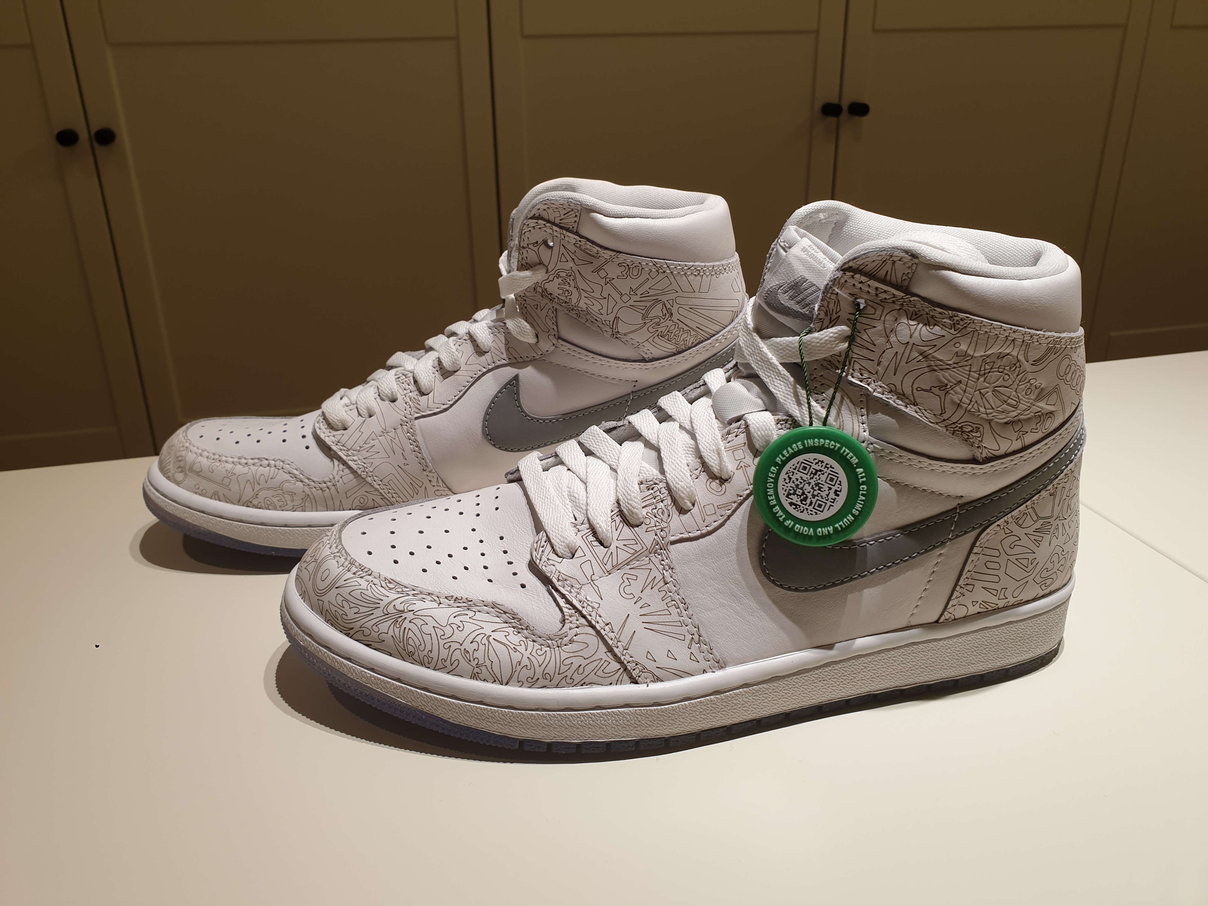 Jordan 1 Retro 30th Anniversary Laser 착용 스타일
