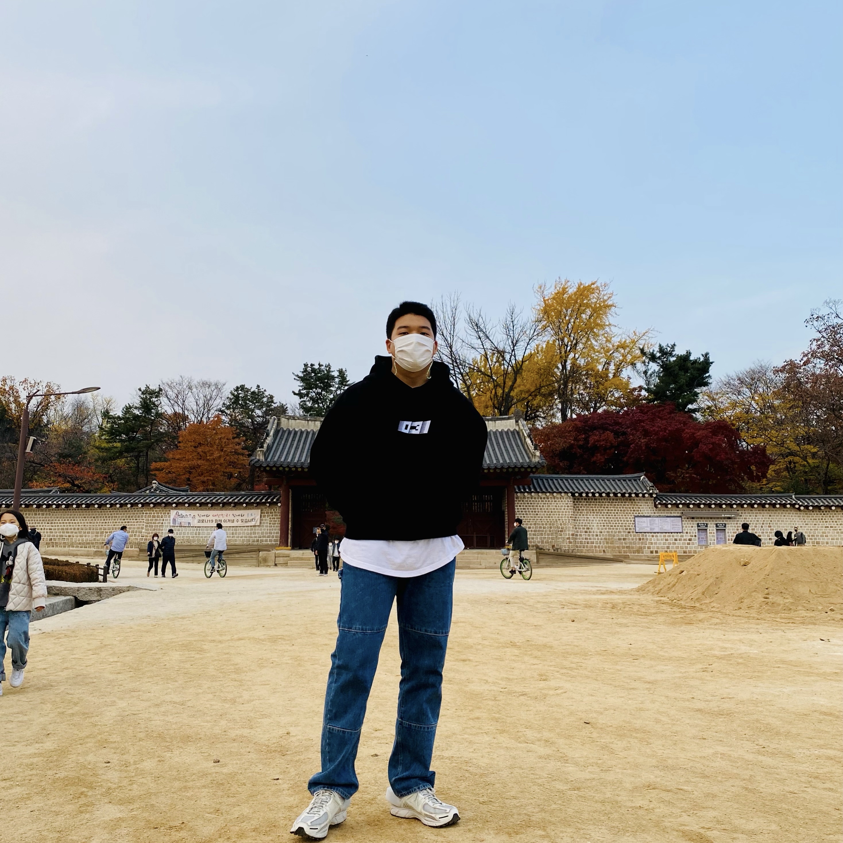 Nike x A-Cold-Wall Zoom Vomero 5 Sail 착용 스타일
