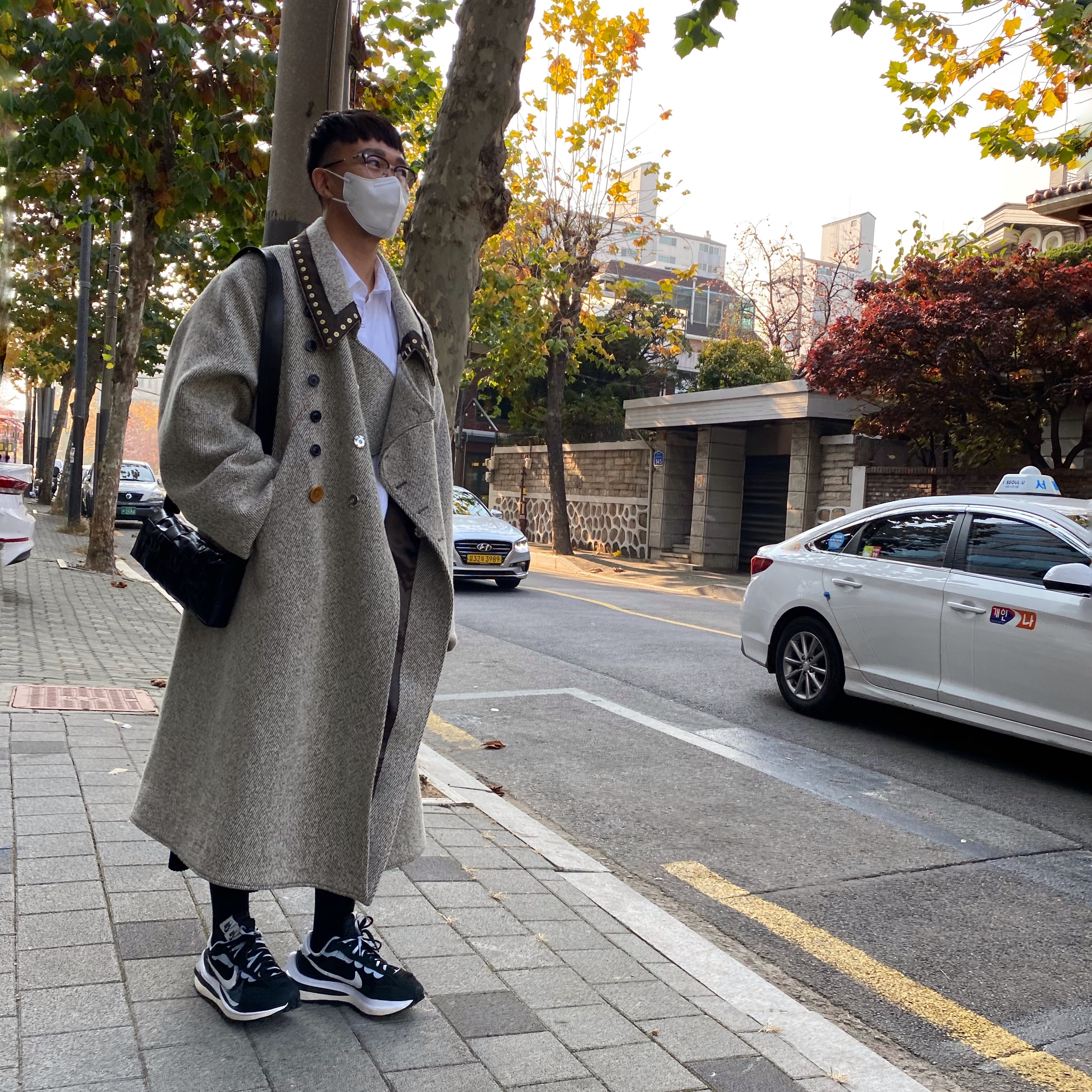 Nike x Sacai VaporWaffle Black White 착용 스타일 - 1