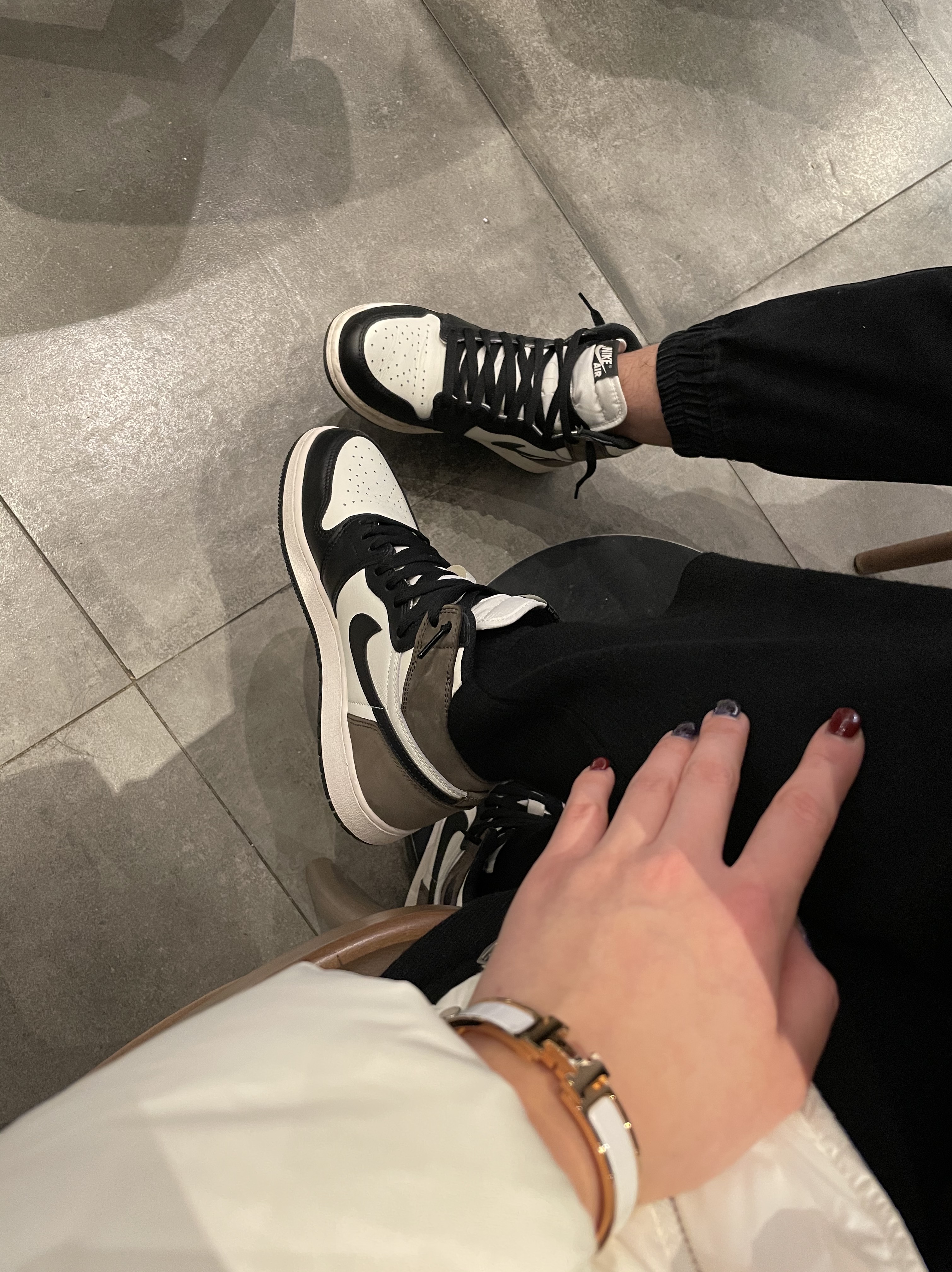 Jordan 1 Retro High OG Black Mocha 착용 스타일