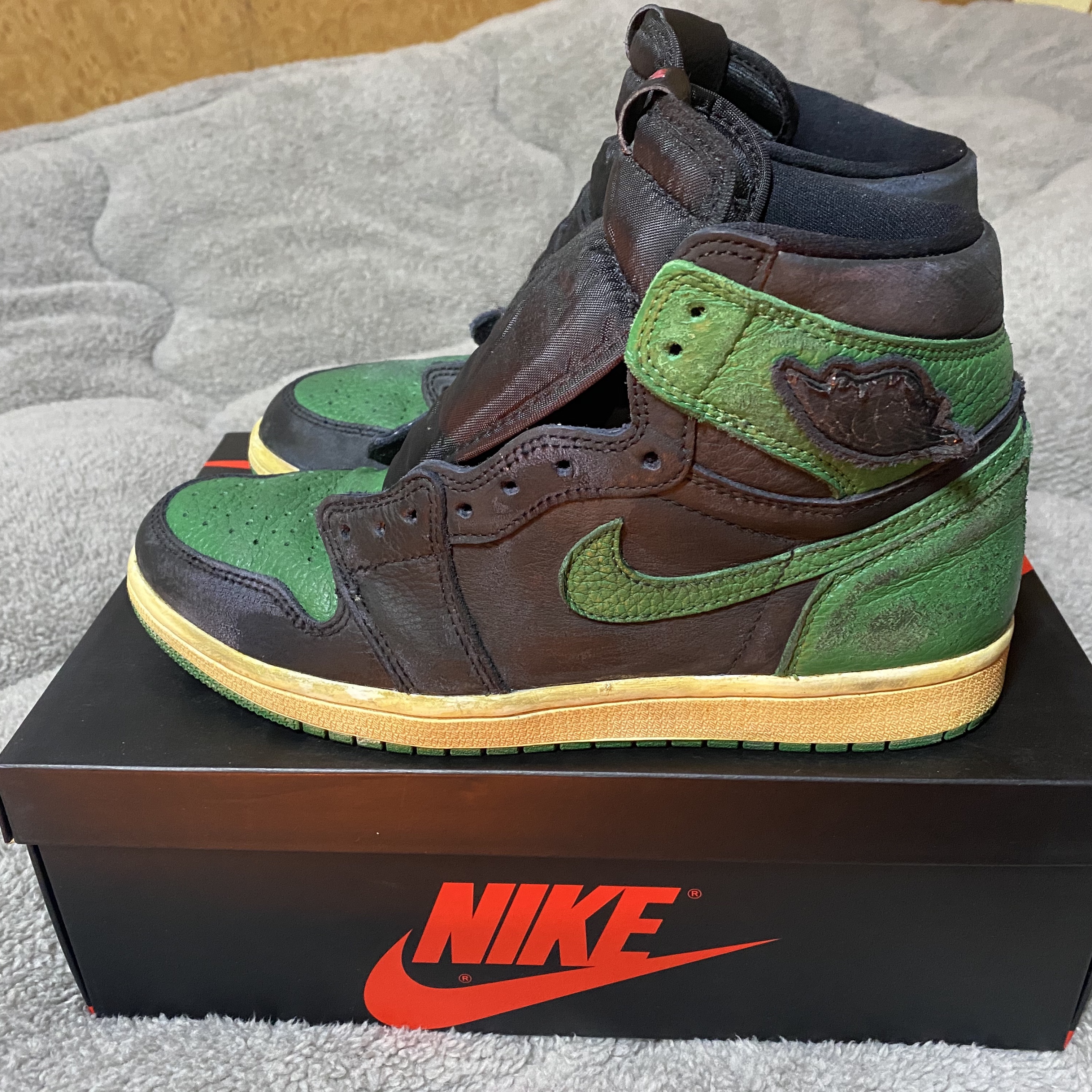 Jordan 1 Retro High OG Pine Green Black 착용 스타일 - 1
