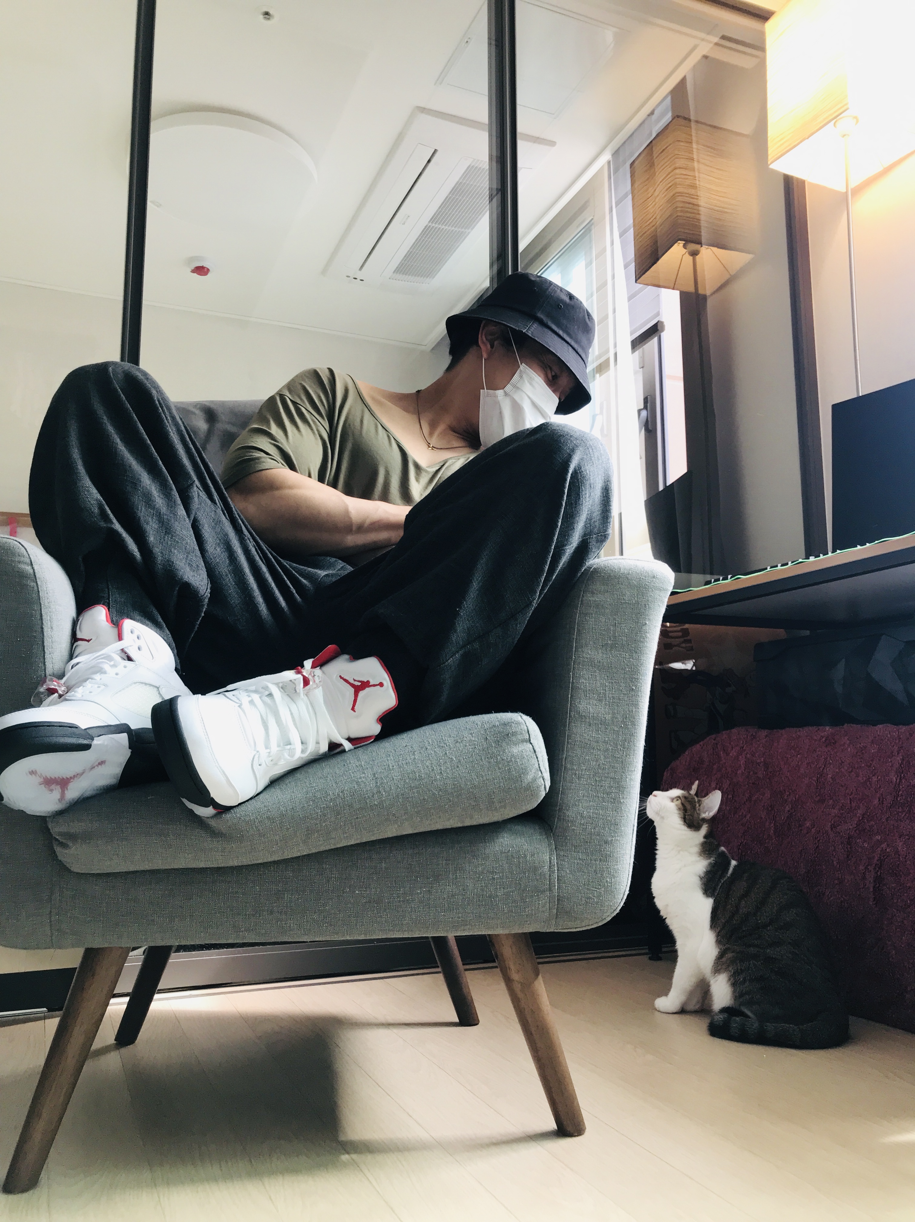 Jordan 5 Retro Fire Red Silver Tongue 2020 착용 스타일