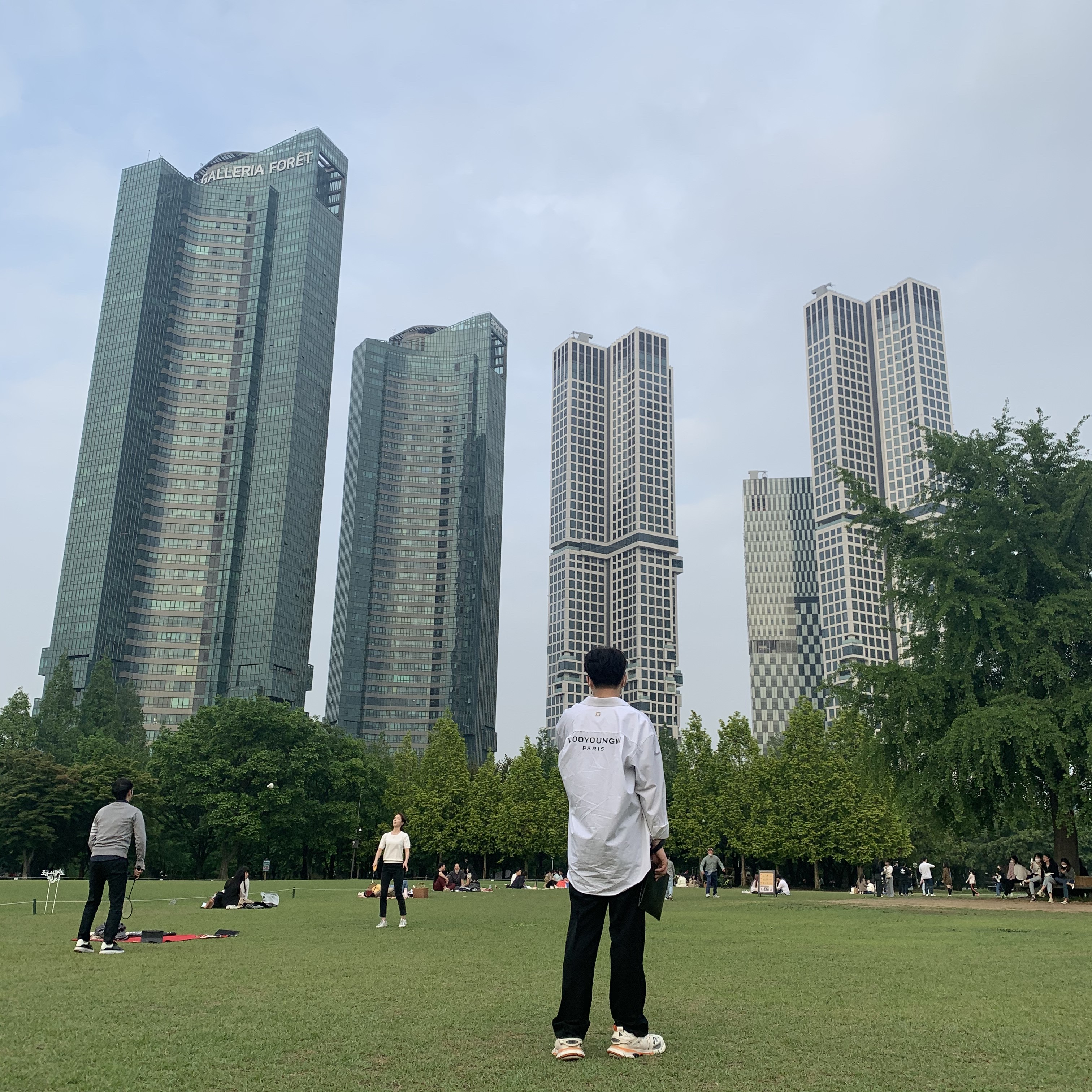 Balenciaga Track Sneakers White Orange 2019 착용 스타일