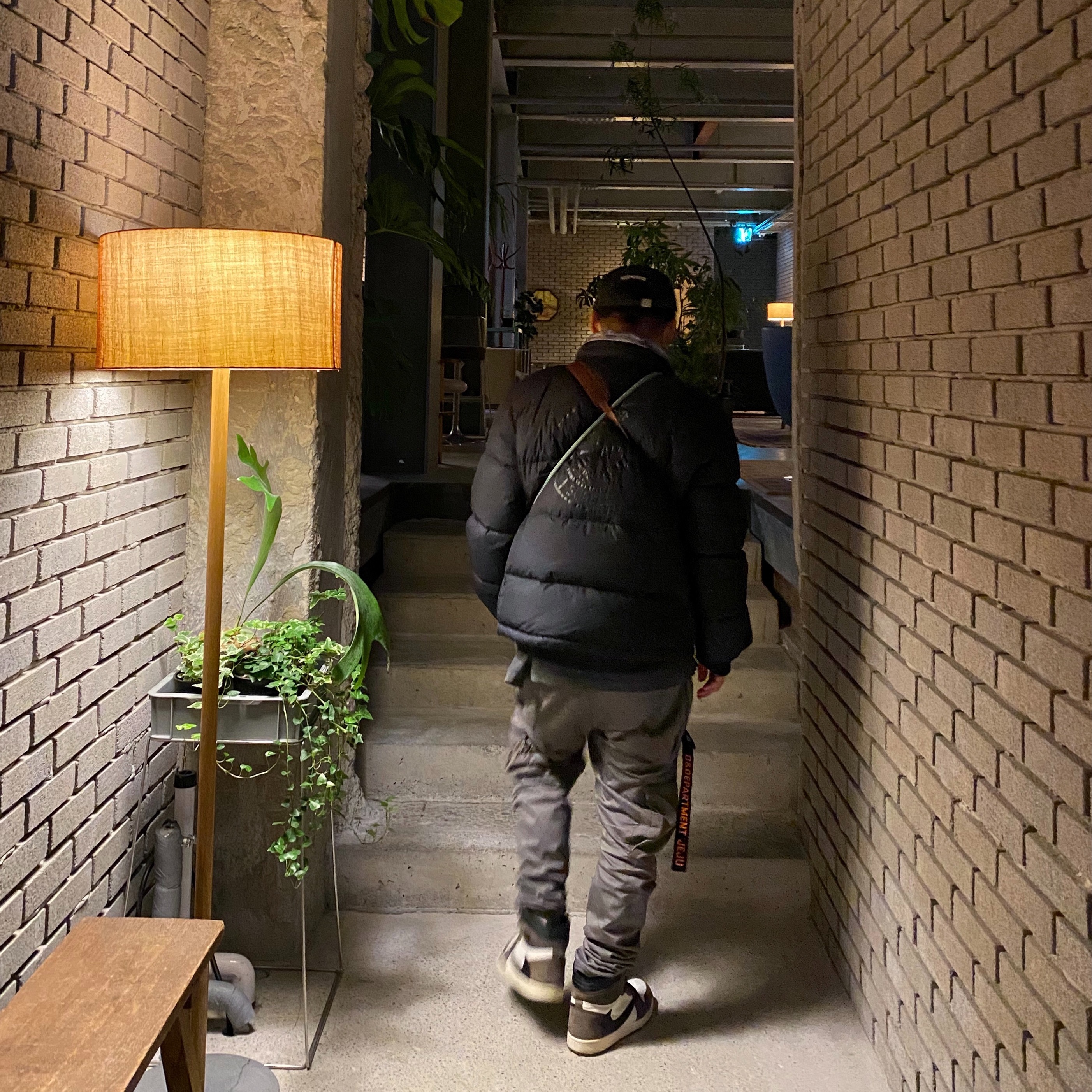 Supreme x Stone Island Painted Camo Nylon 6-Panel Black - 20FW, Supreme x Stone Island Painted Camo Crinkle Down Jacket Black - 20FW 착용 스타일