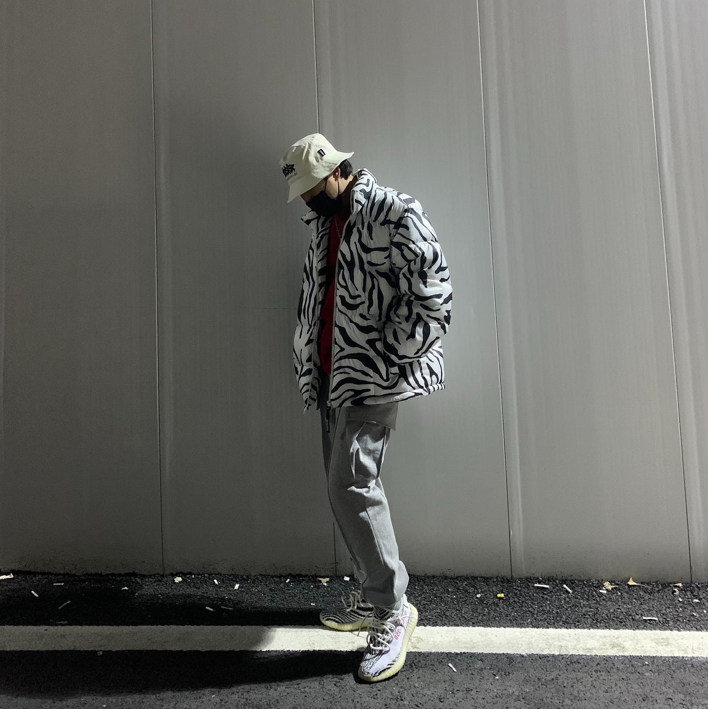Adidas Yeezy Boost 350 V2 Zebra 2017/2019/2020 착용 스타일