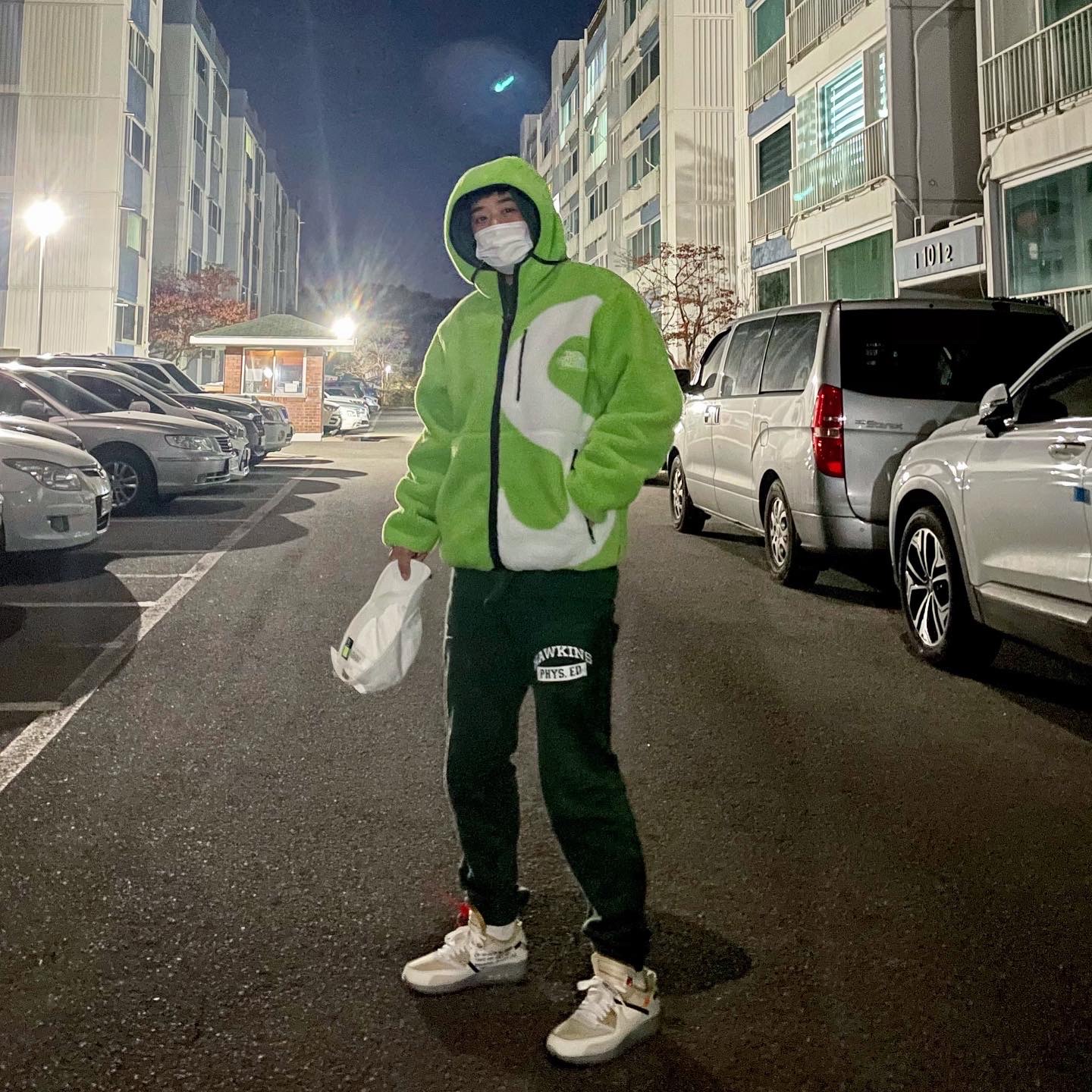 Supreme x The North Face S Logo Hooded Fleece Jacket Lime - 20FW, Nike x Off-White Air Max 90 The Ten 착용 스타일 - 1