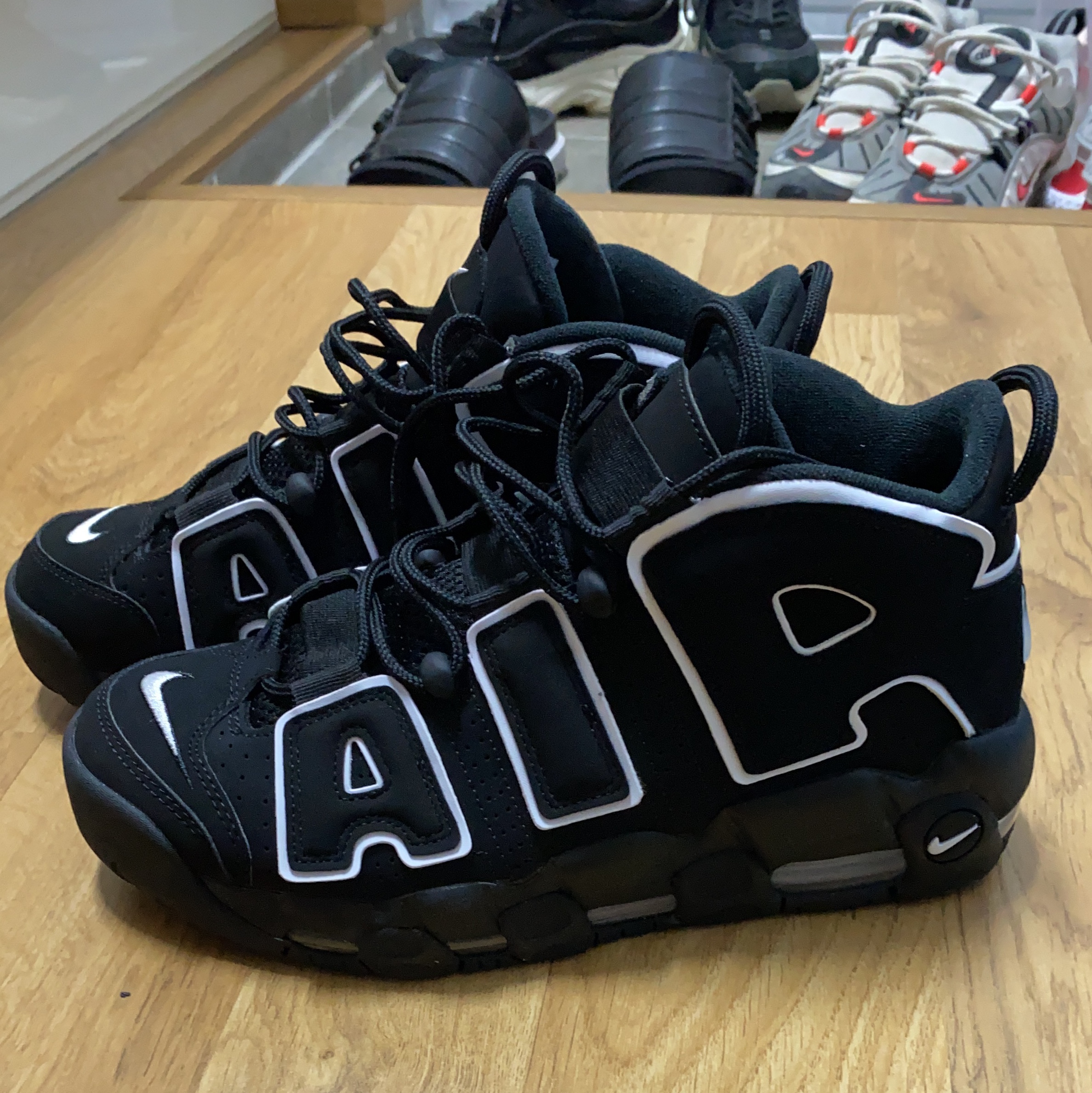 Nike Air More Uptempo Black White 2020 착용 스타일