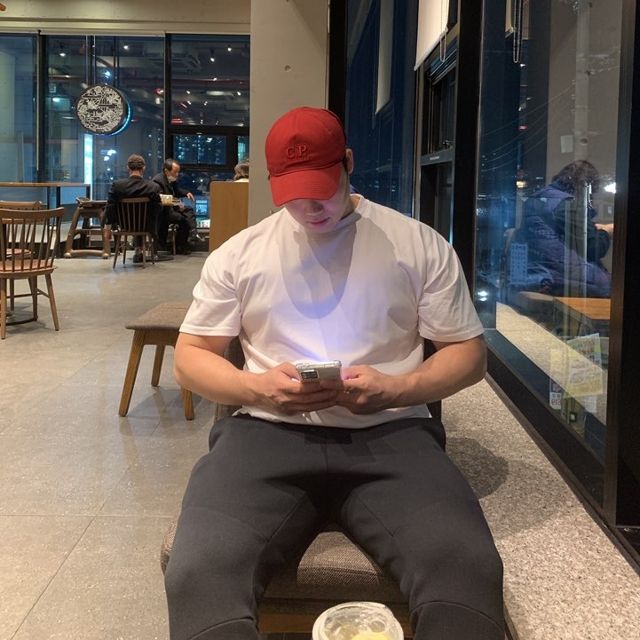 KREAM 프로필 이미지