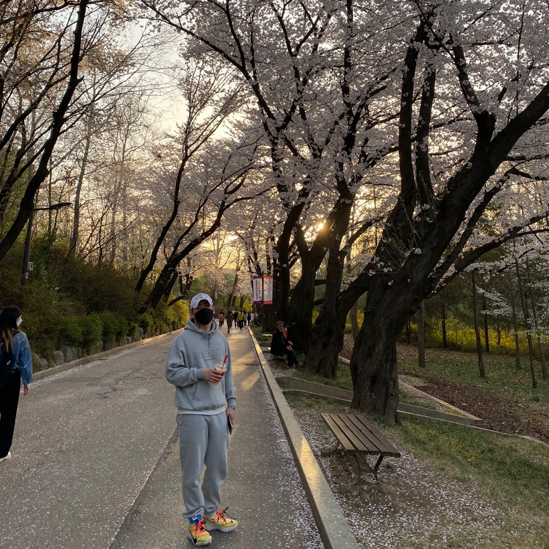 (W) Nike x Off-White Vapor Street Tour Yellow 착용 스타일