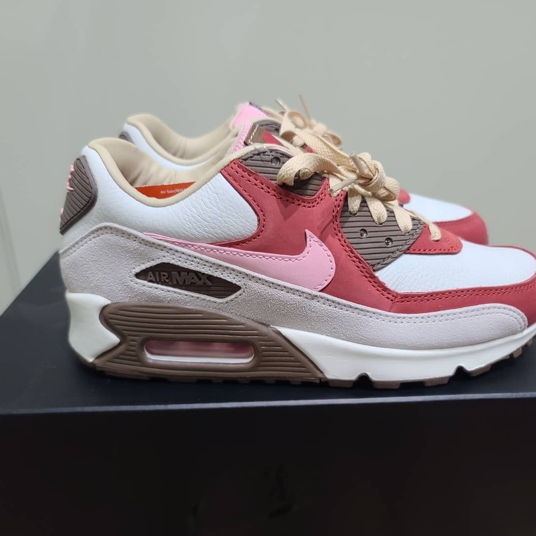Nike Air Max 90 NRG Bacon 착용 스타일 - 2
