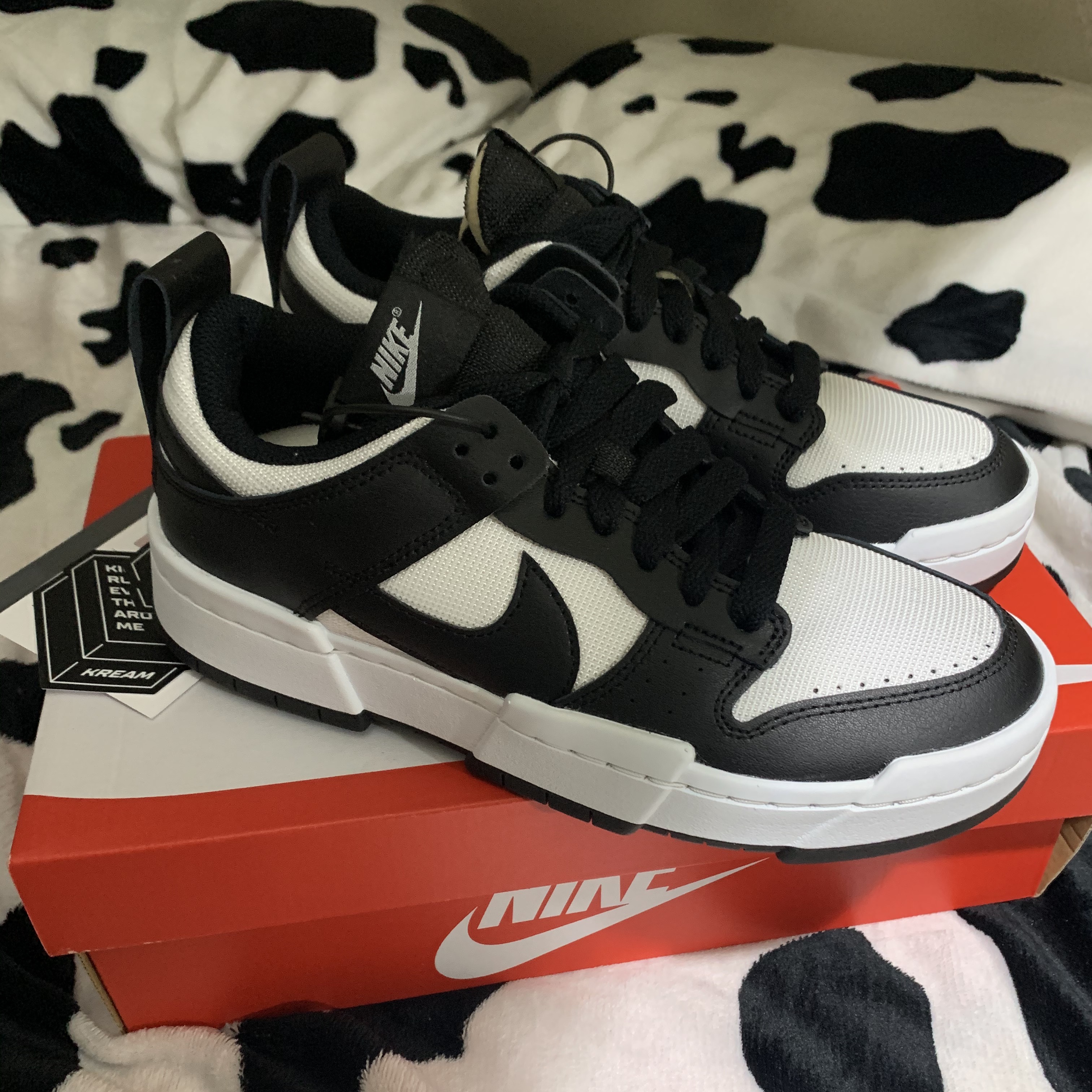 (W) Nike Dunk Low Disrupt Black White 착용 스타일