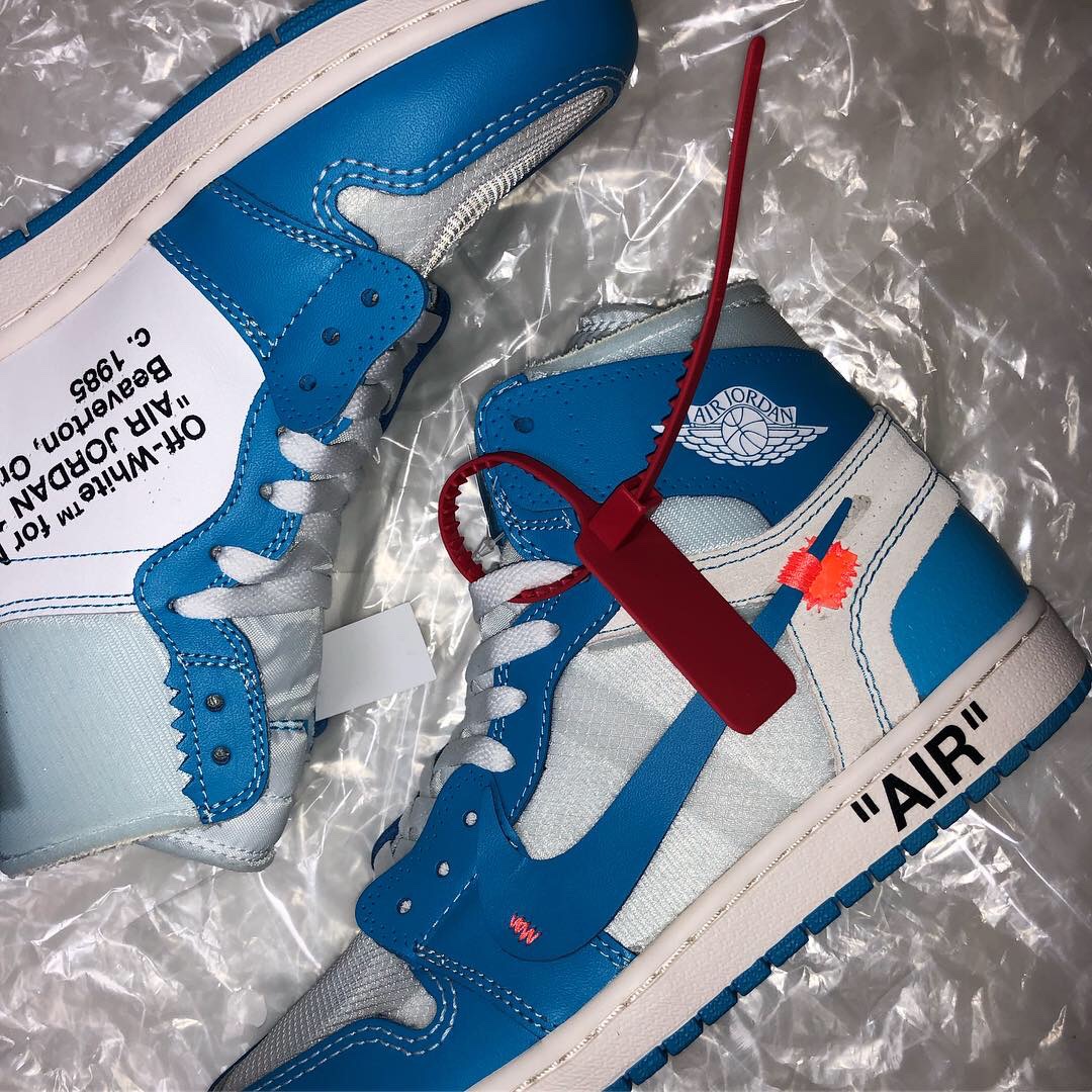 Jordan 1 x Off-White Retro High University Blue 착용 스타일 - 2