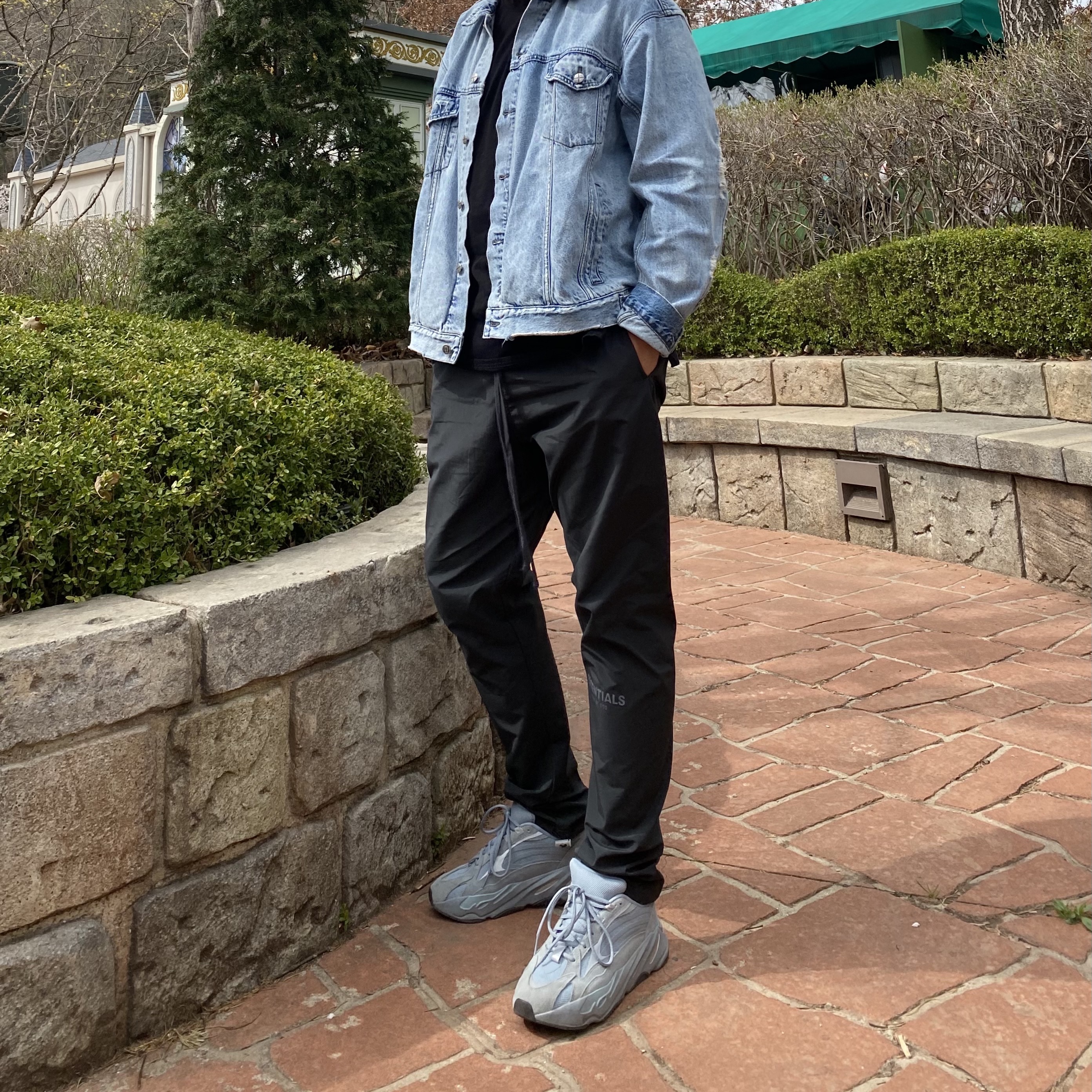 Adidas Yeezy Boost 700 V2 Hospital Blue, Essentials Track Pants Black - 20FW 착용 스타일