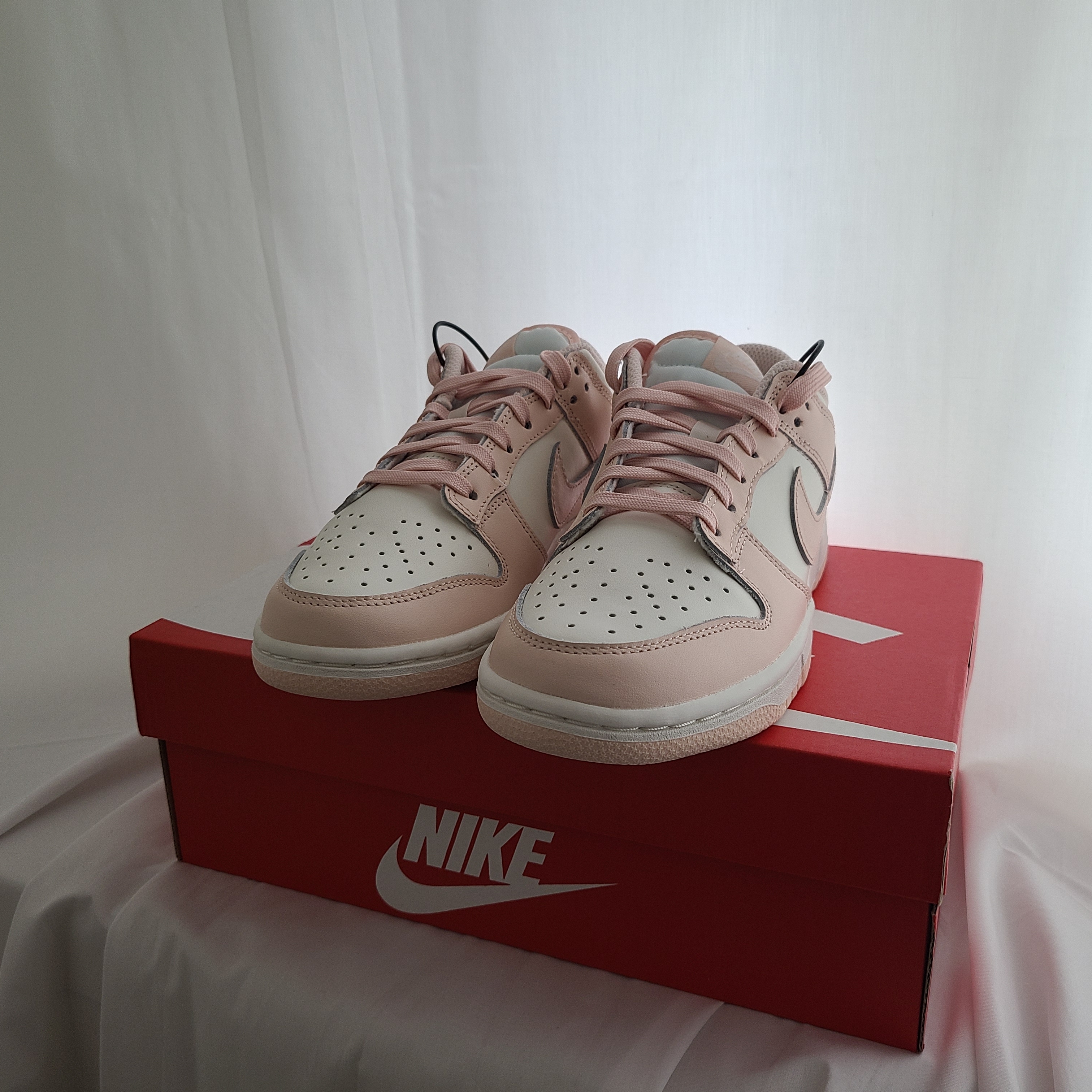 (W) Nike Dunk Low Orange Pearl 착용 스타일 - 2