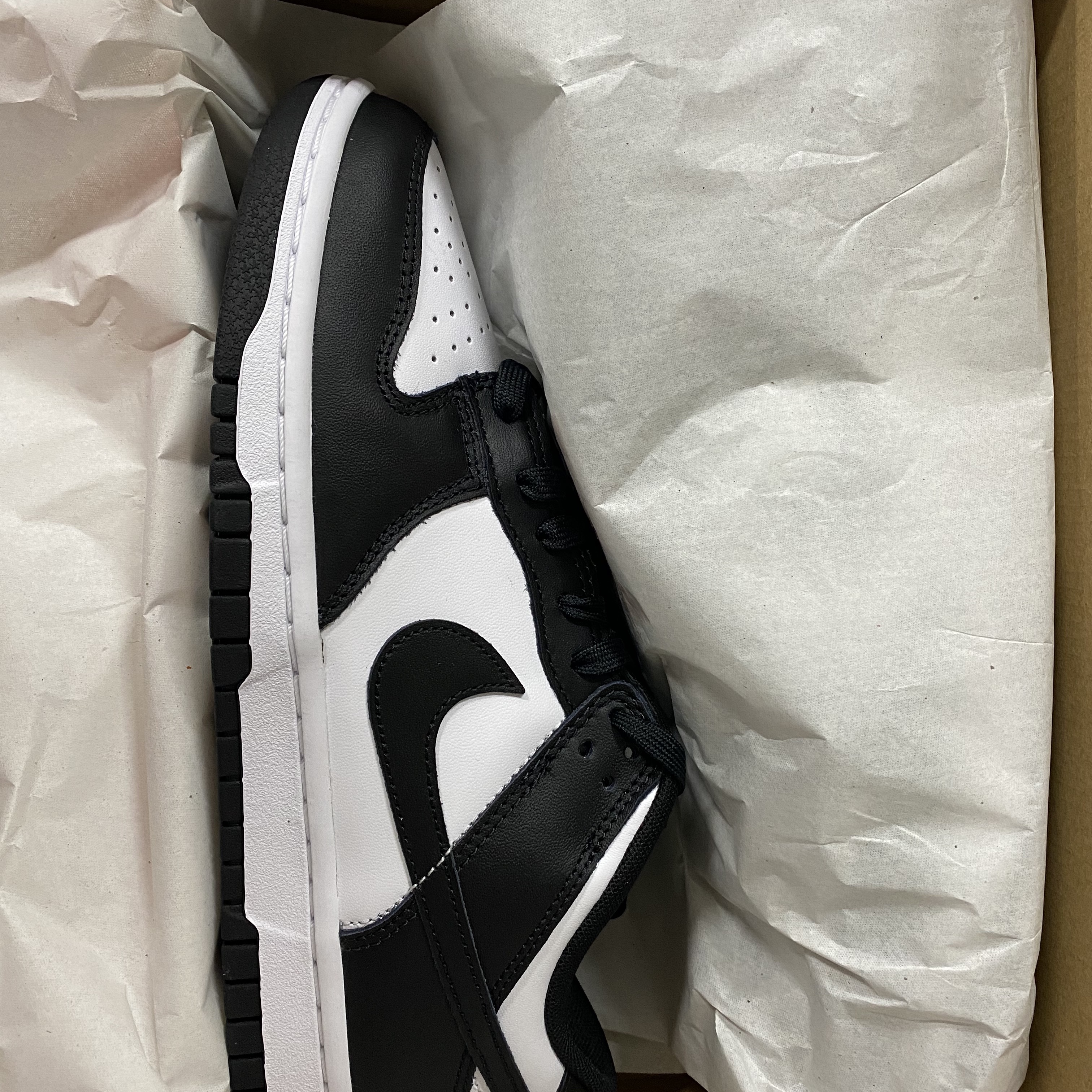 Nike Dunk Low Retro Black 착용 스타일