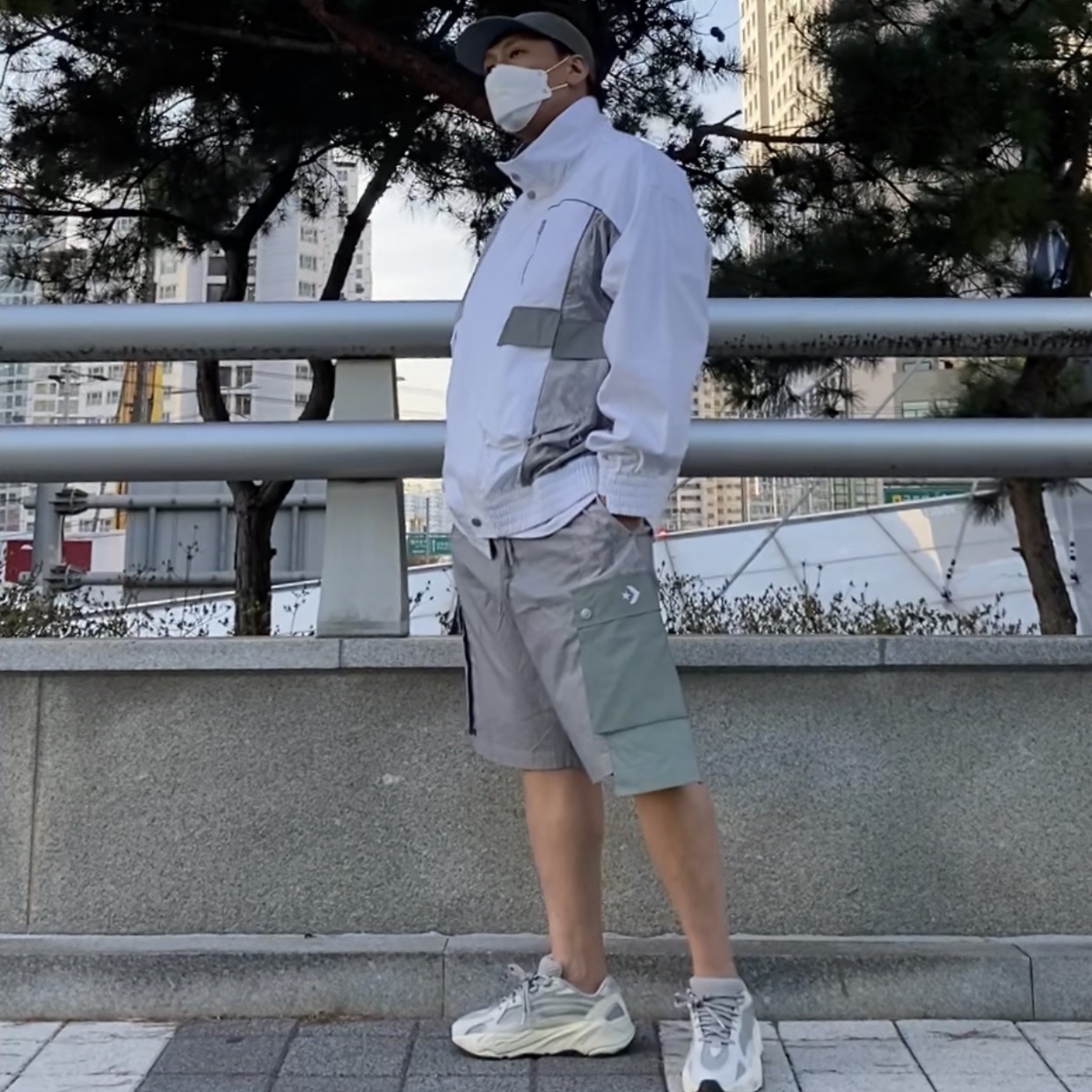 Supreme Reflective Speckled Camp Cap Black - 20FW, Adidas Yeezy Boost 700 V2 Static 2018 착용 스타일