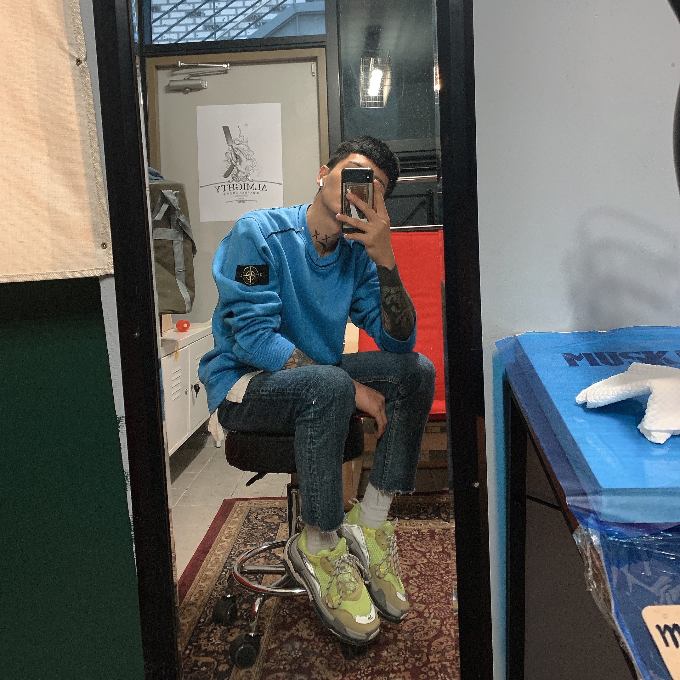 Balenciaga Triple S Trainer Neon Yellow 2018 착용 스타일