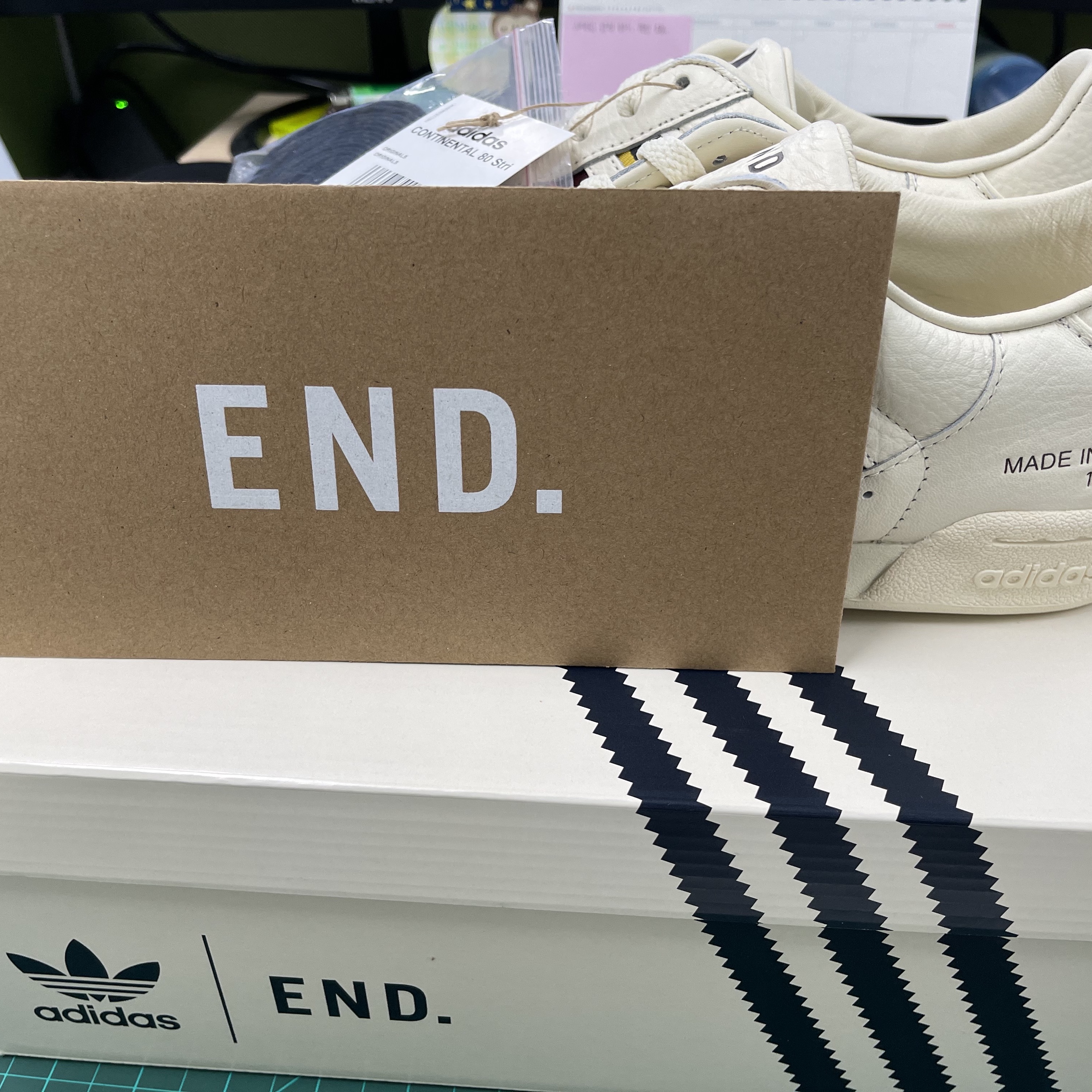 Adidas x END. Continental 80 MIG German Engineering Cream 착용 스타일 - 1