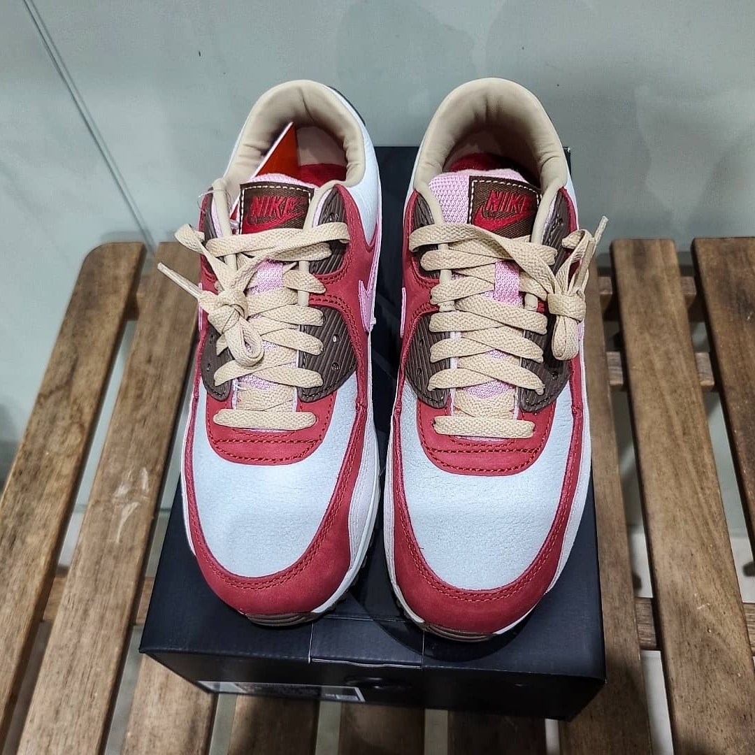 Nike Air Max 90 NRG Bacon 착용 스타일 - 1