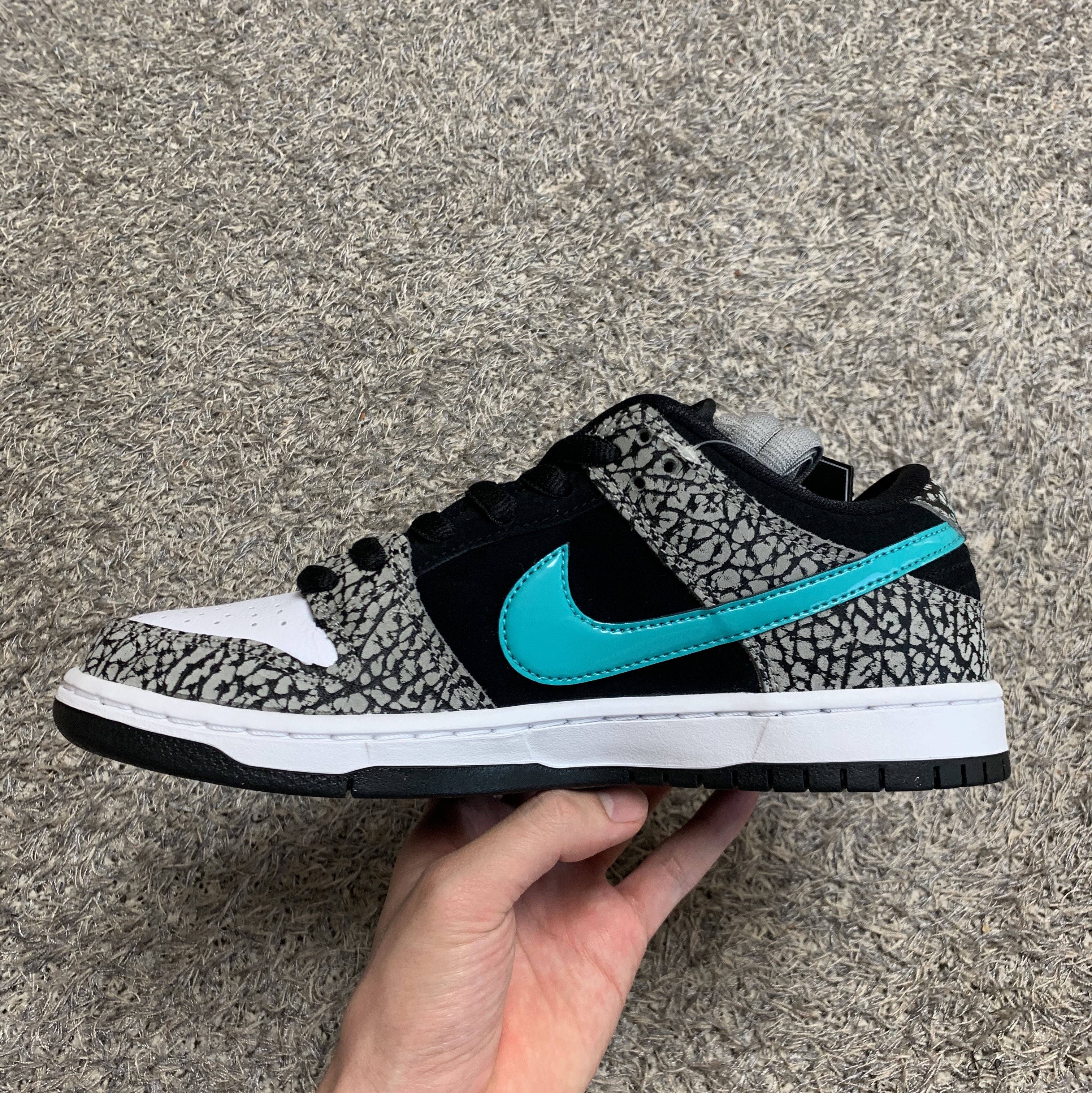Nike SB Dunk Low Pro Clear Jade 착용 스타일 - 2
