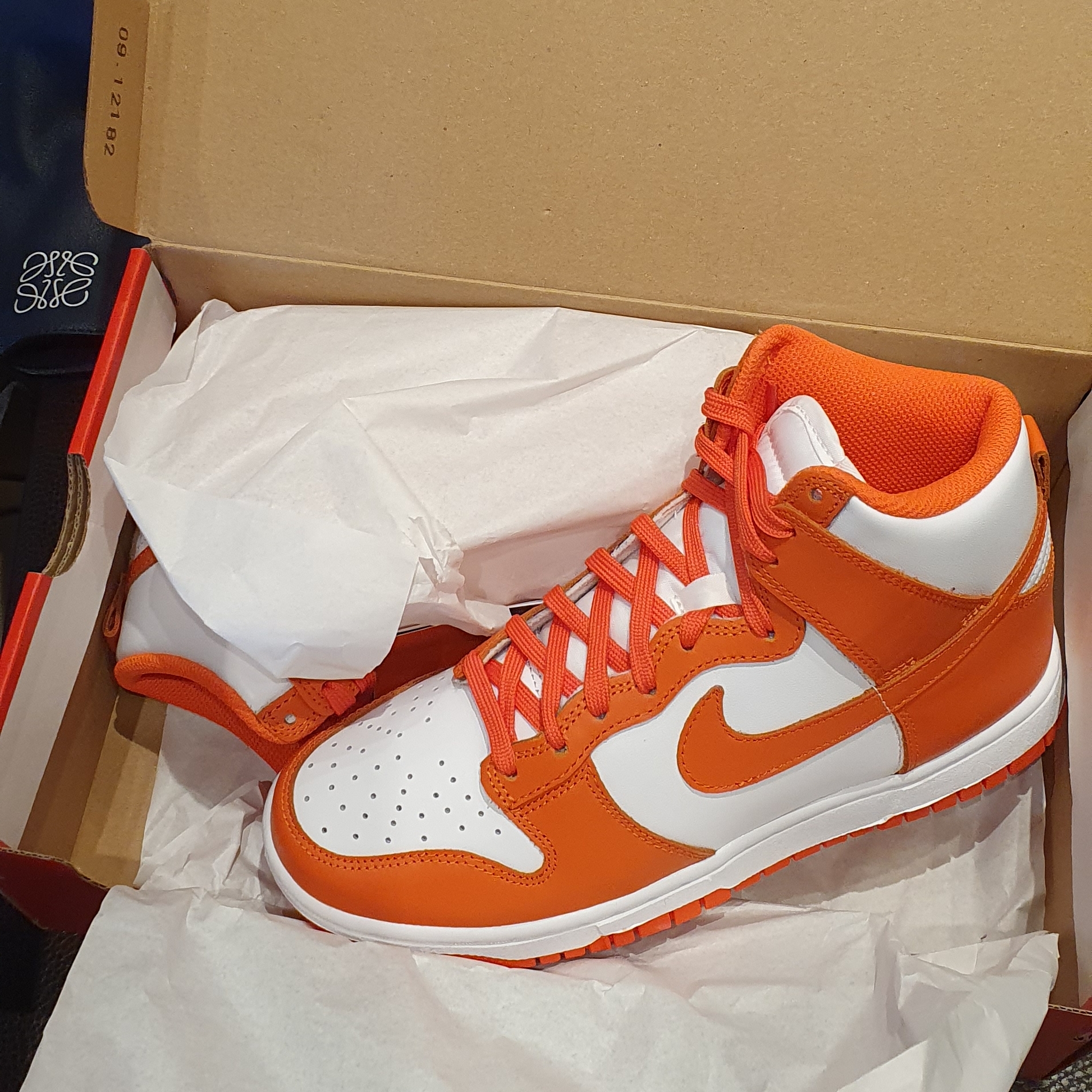 (W) Nike Dunk High Orange Blaze 착용 스타일