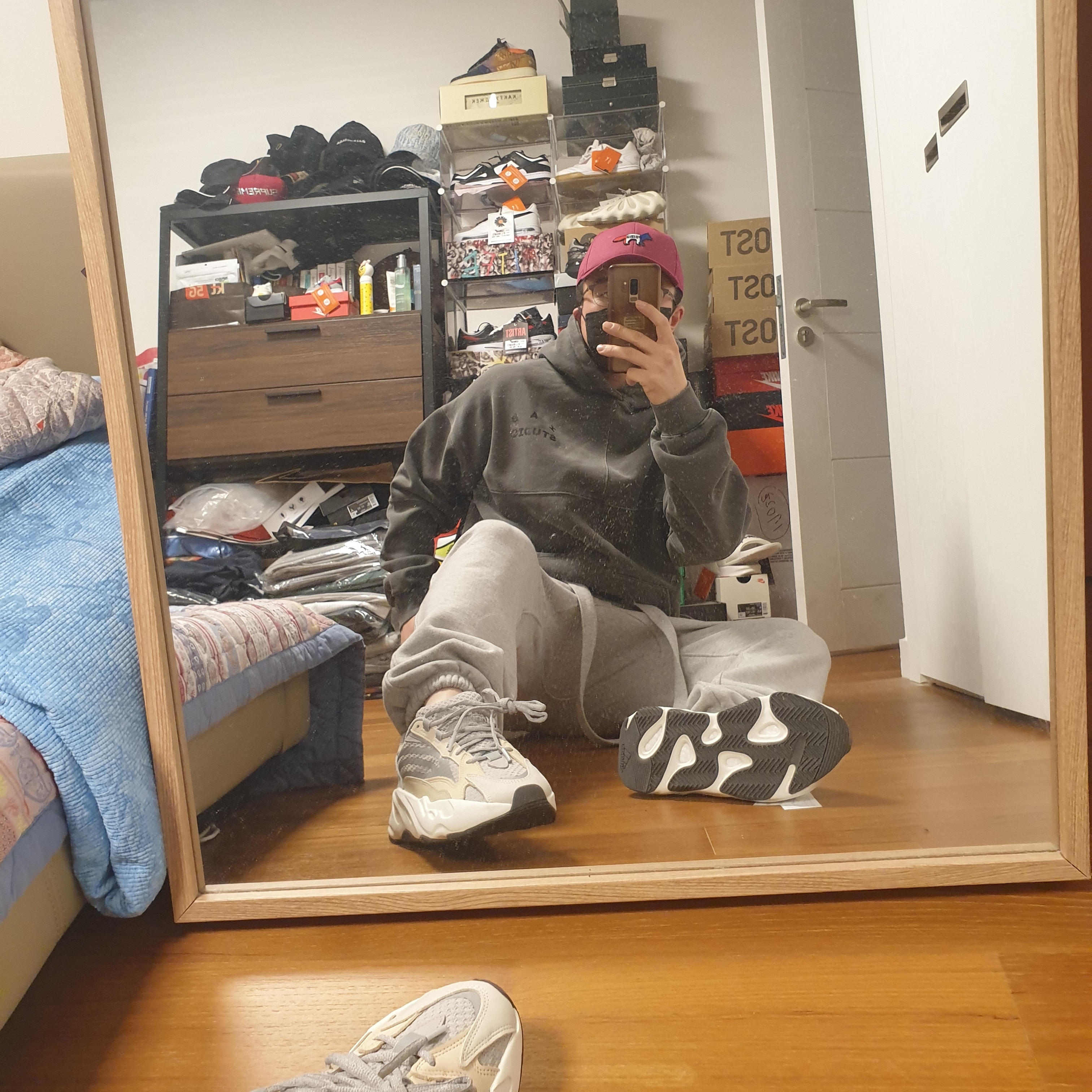 IAB Studio Blocked Pigment Hoodie Black, Adidas Yeezy Boost 700 V2 Cream 착용 스타일 - 4