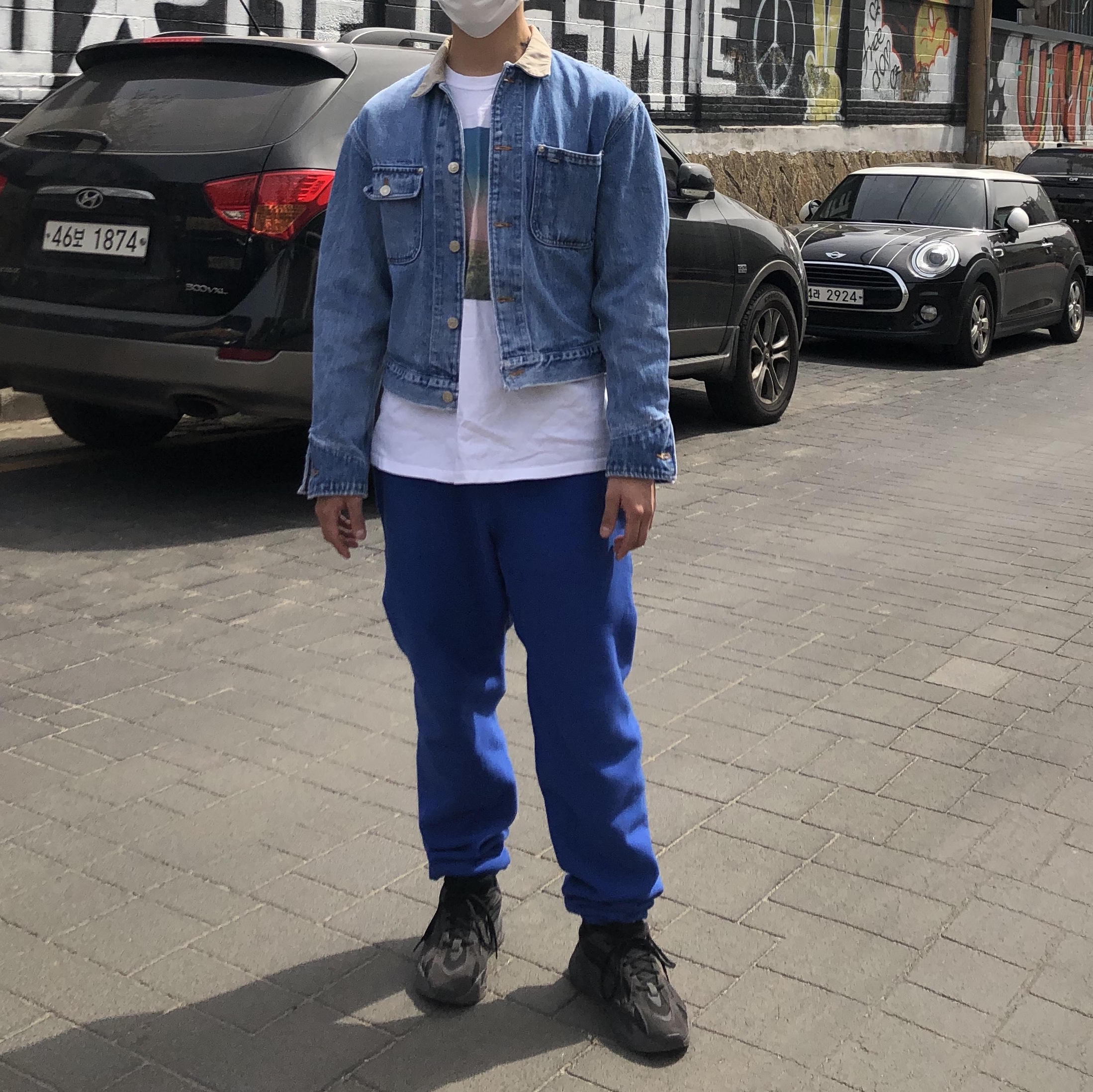 Adidas Yeezy Boost 700 V2 Vanta 2019 착용 스타일