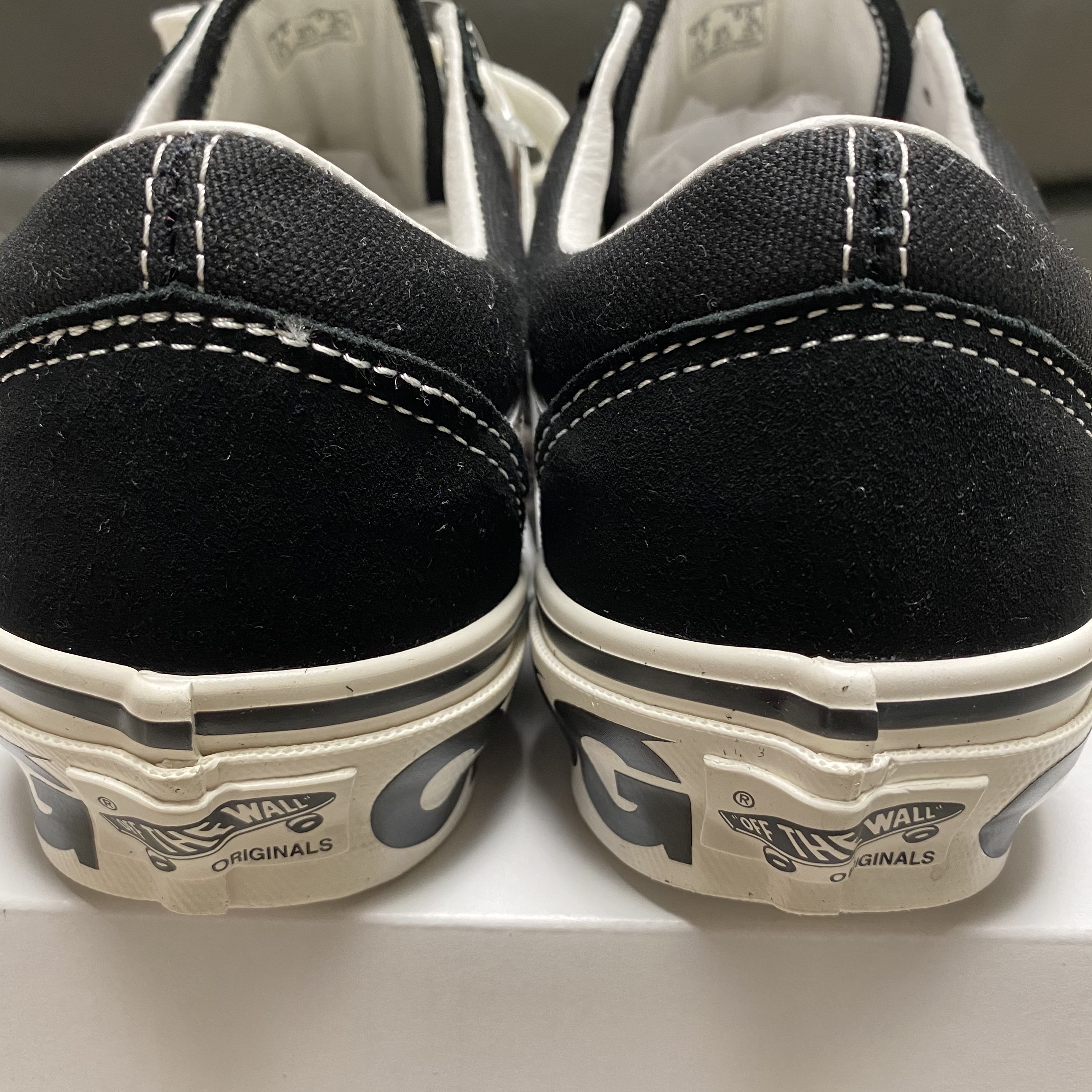 Vans Vault x CDG OG Old Skool LX Side Wall 착용 스타일 - 4